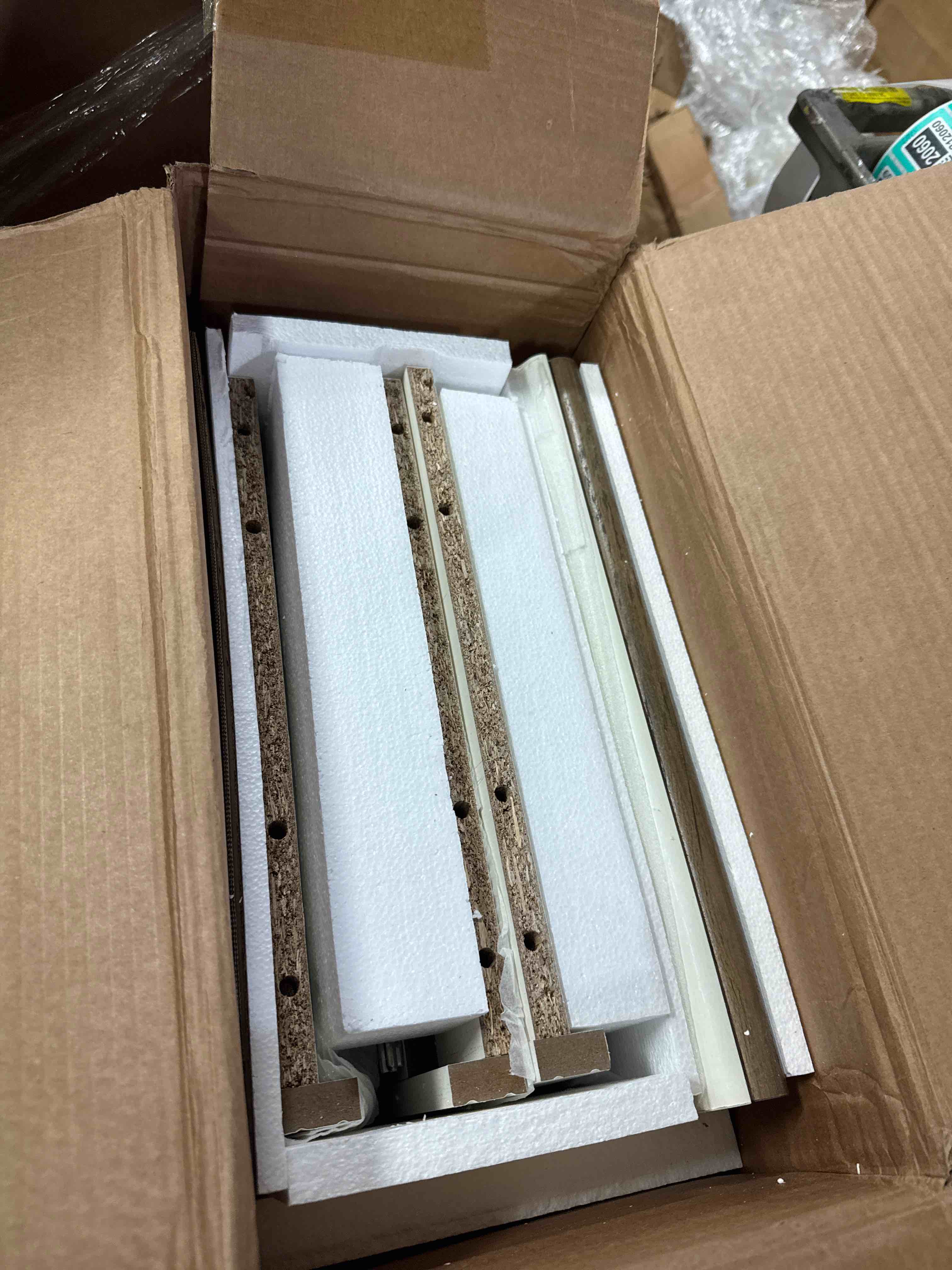 https://s3.amazonaws.com/lotting-images-prod/phillipi/TEA4212055_1777913285578.jpeg