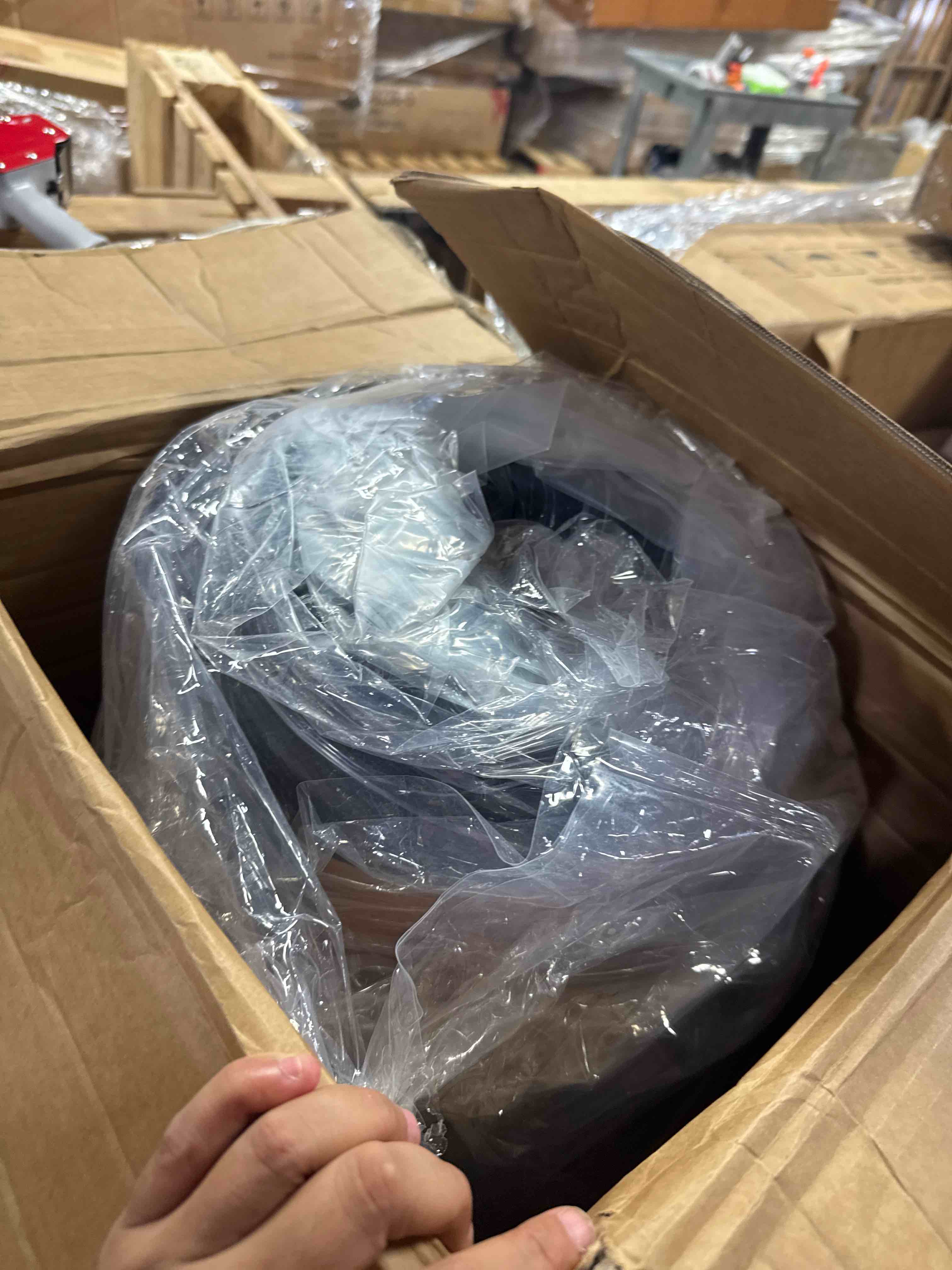 https://s3.amazonaws.com/lotting-images-prod/phillipi/TEA4212057_1777913808483.jpeg