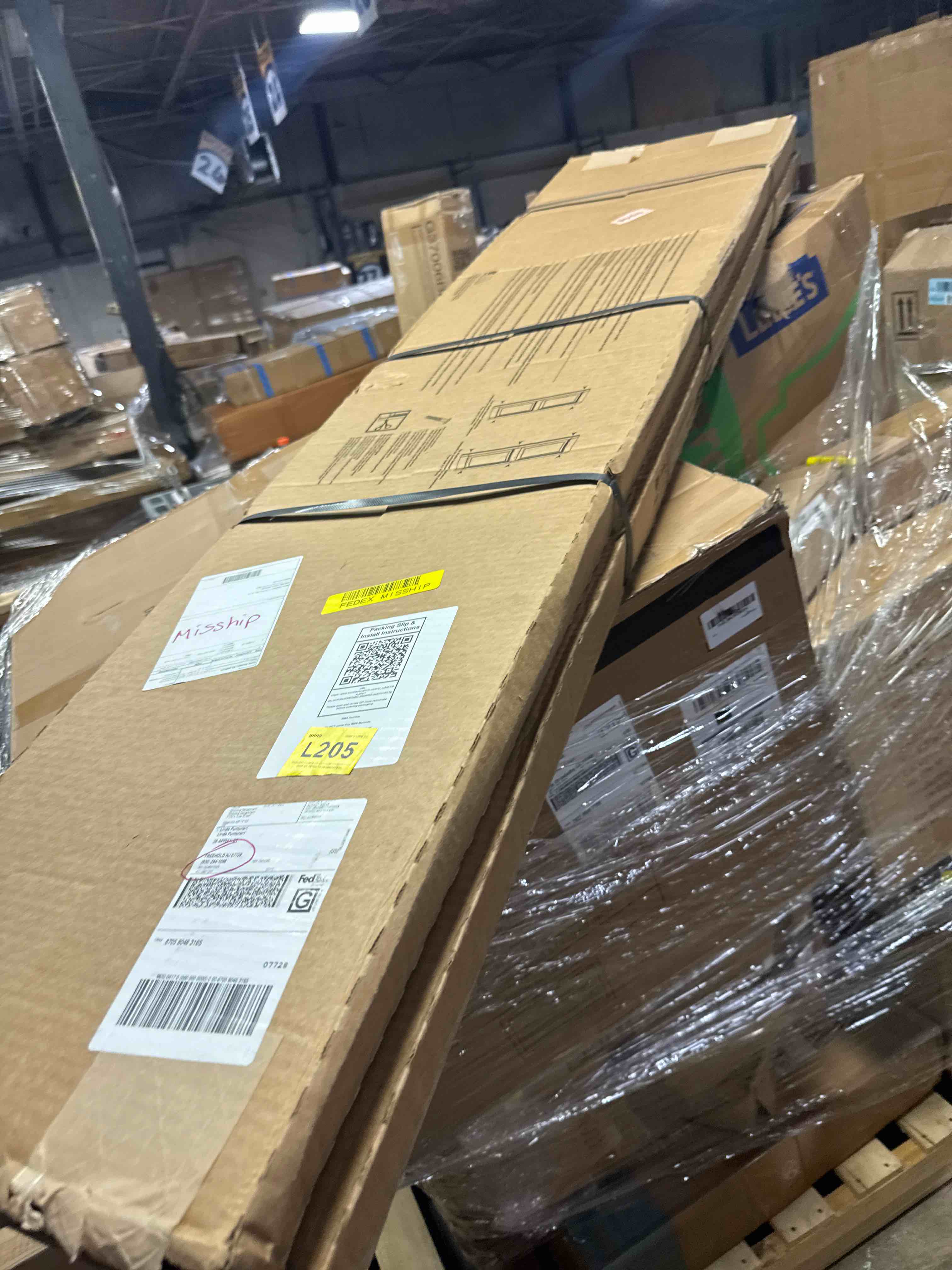https://s3.amazonaws.com/lotting-images-prod/phillipi/TEA4212061_1777915172366.jpeg