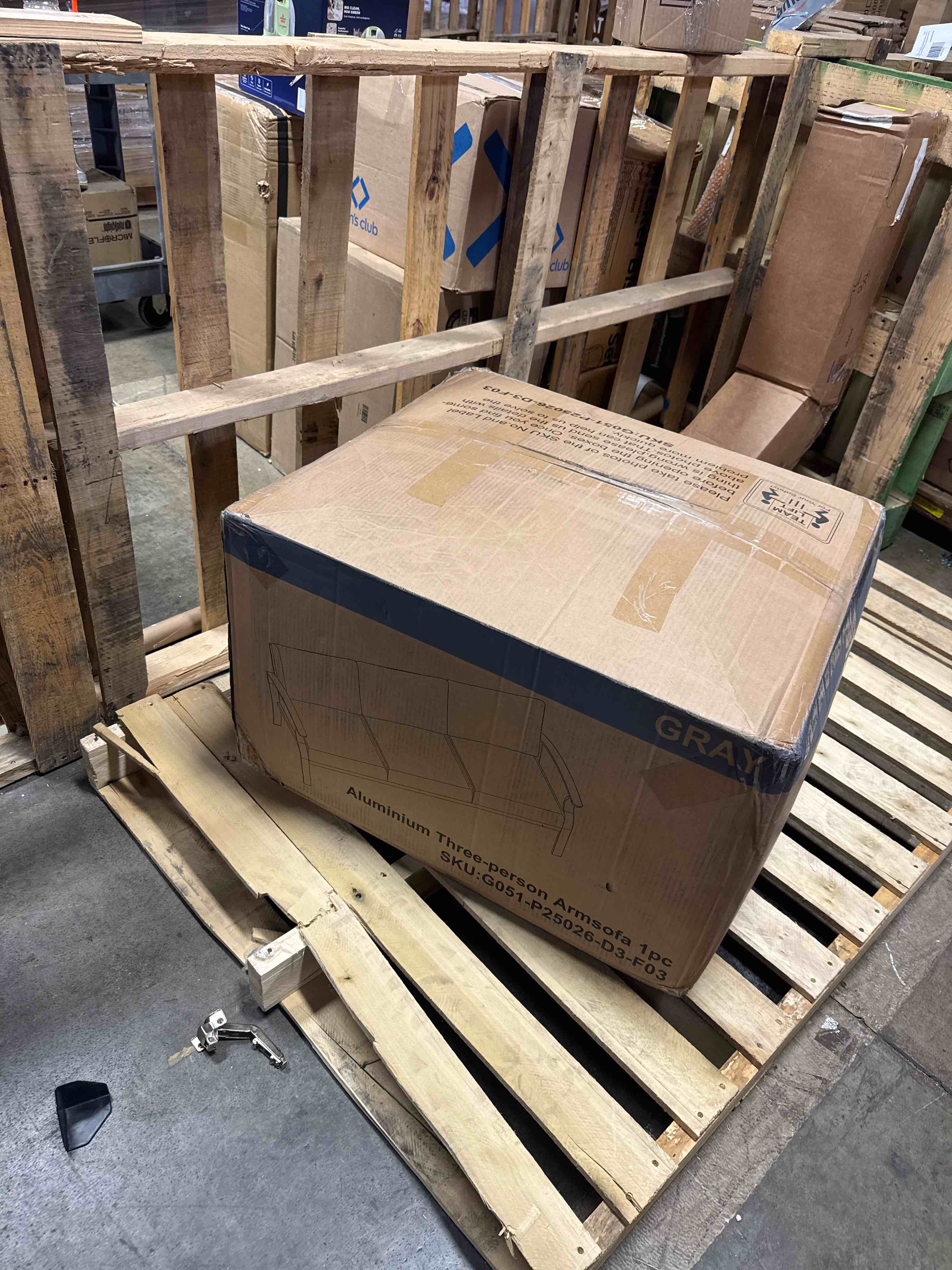 https://s3.amazonaws.com/lotting-images-prod/phillipi/TEA4212069_1777917449799.jpeg