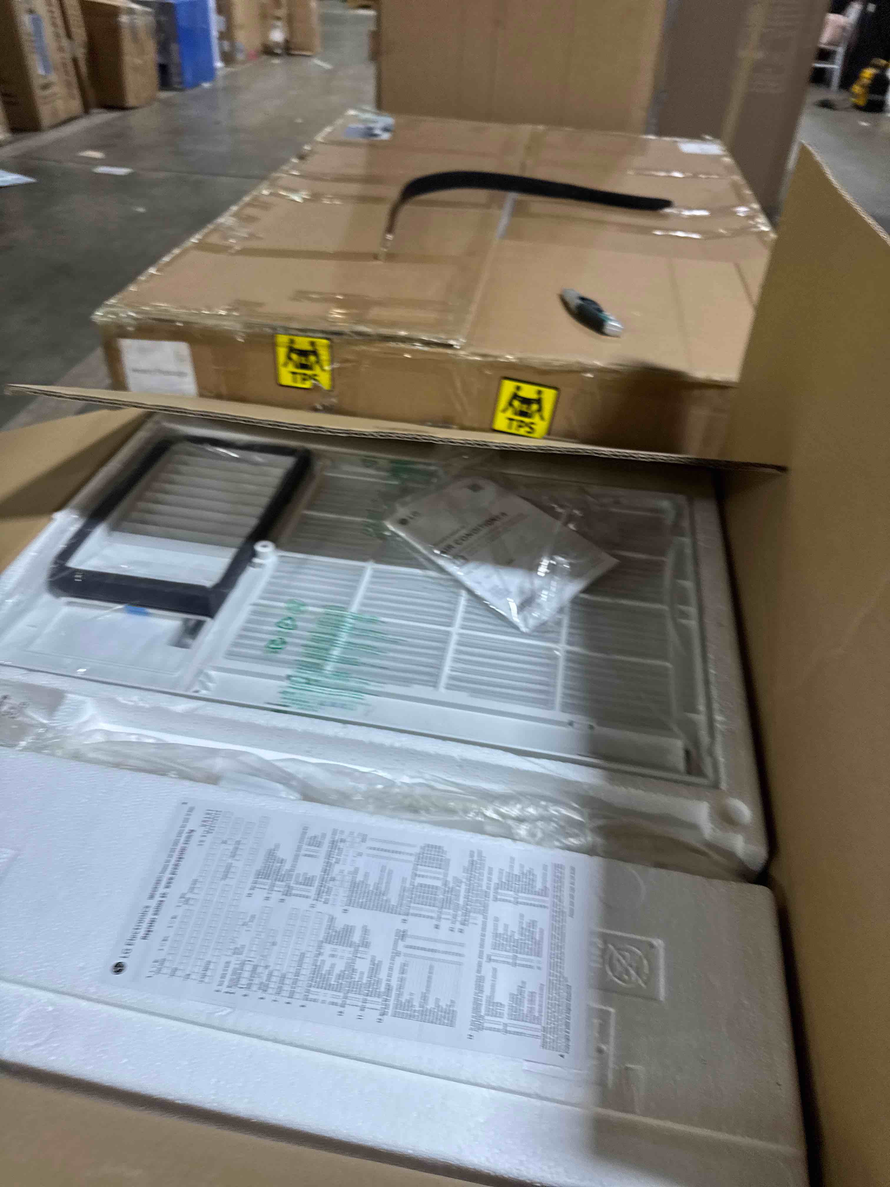 https://s3.amazonaws.com/lotting-images-prod/phillipi/TEA4212082_1778007422627.jpeg