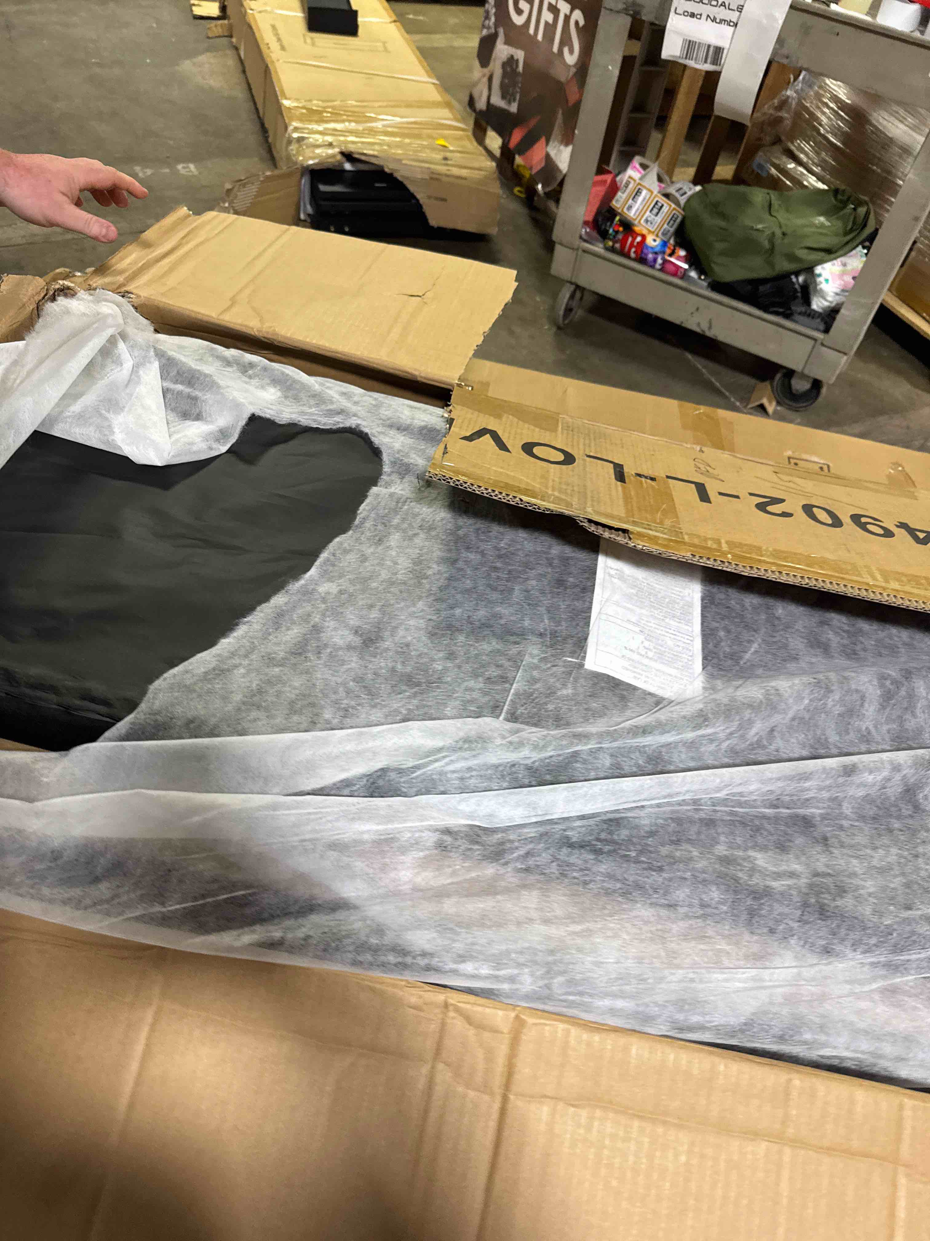 https://s3.amazonaws.com/lotting-images-prod/phillipi/TEA4212091_1778089425136.jpeg