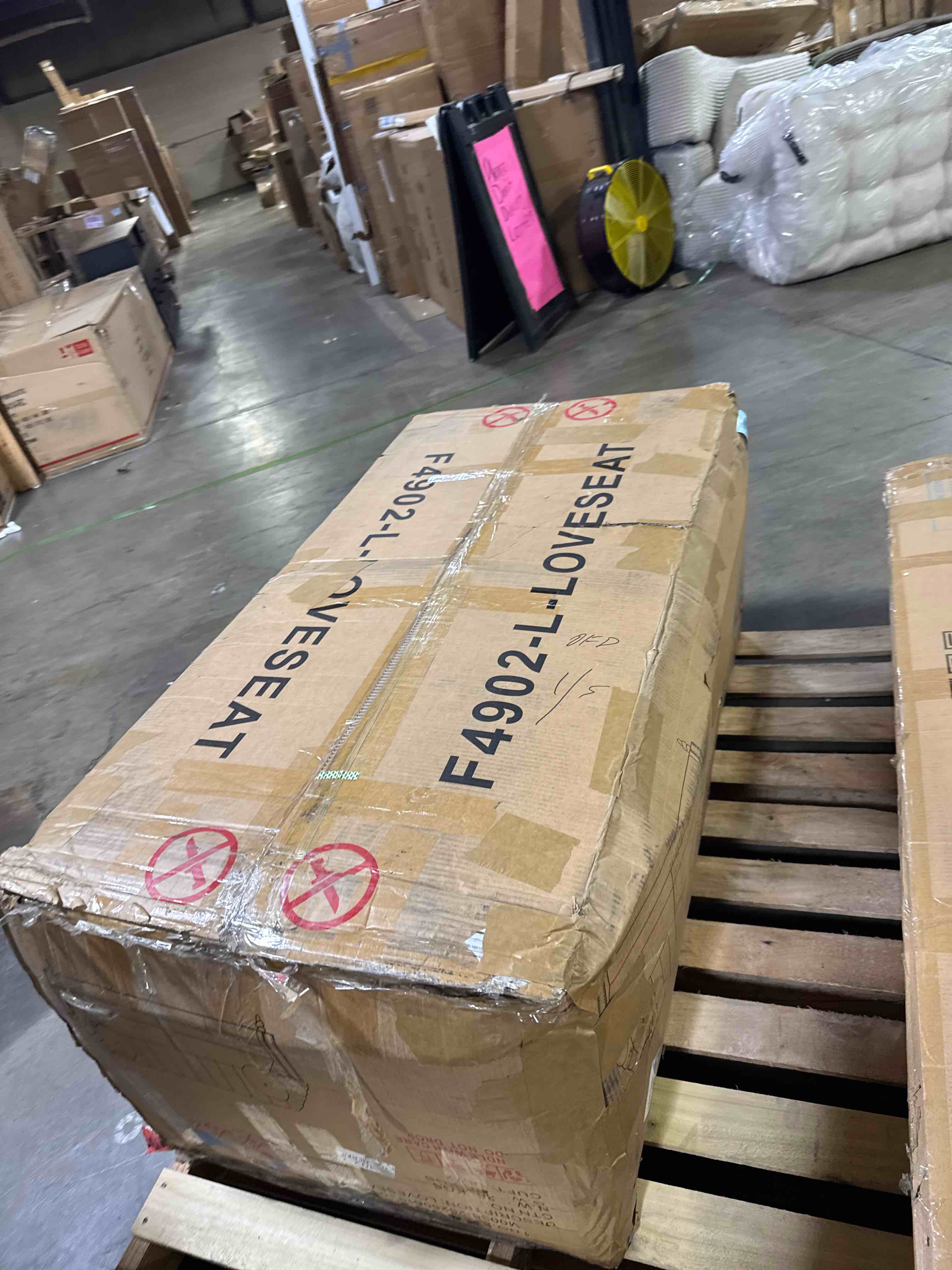https://s3.amazonaws.com/lotting-images-prod/phillipi/TEA4212091_1778089449913.jpeg