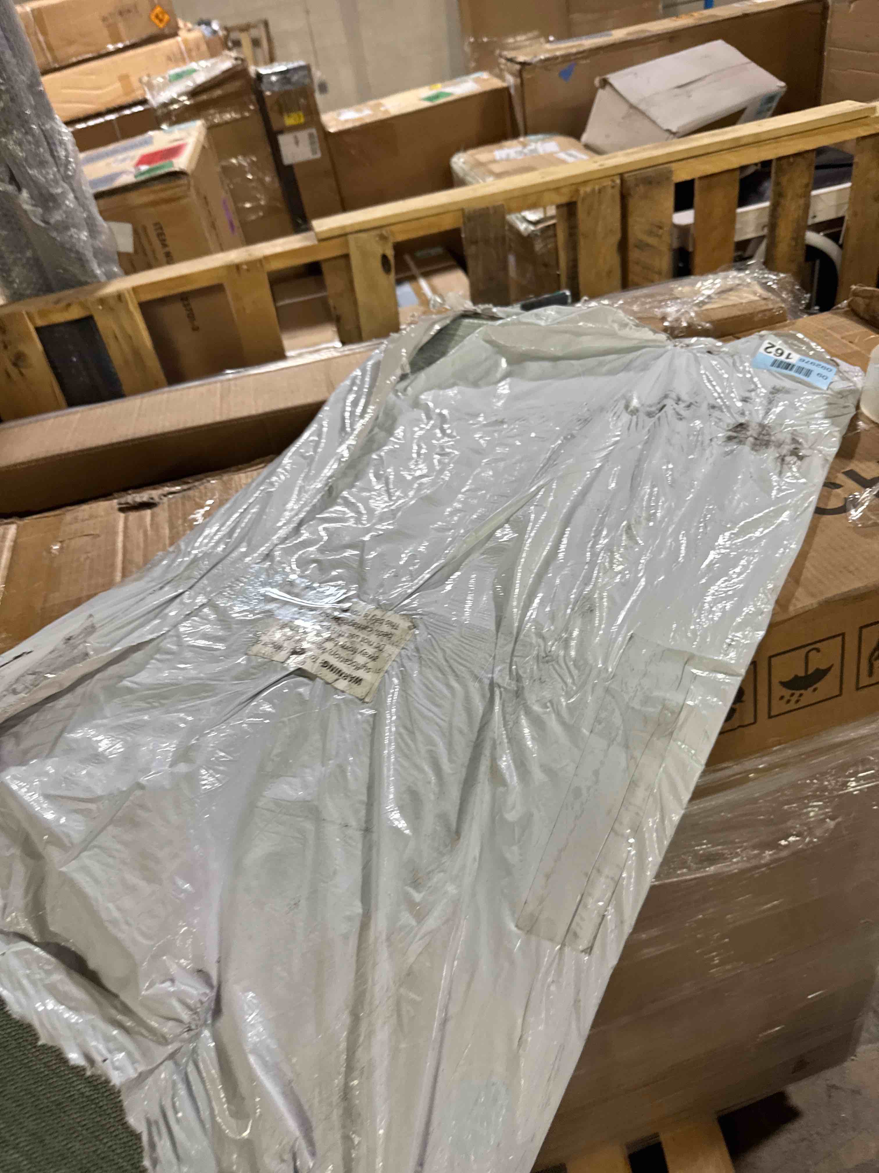 https://s3.amazonaws.com/lotting-images-prod/phillipi/TEA4212104_1778092792492.jpeg