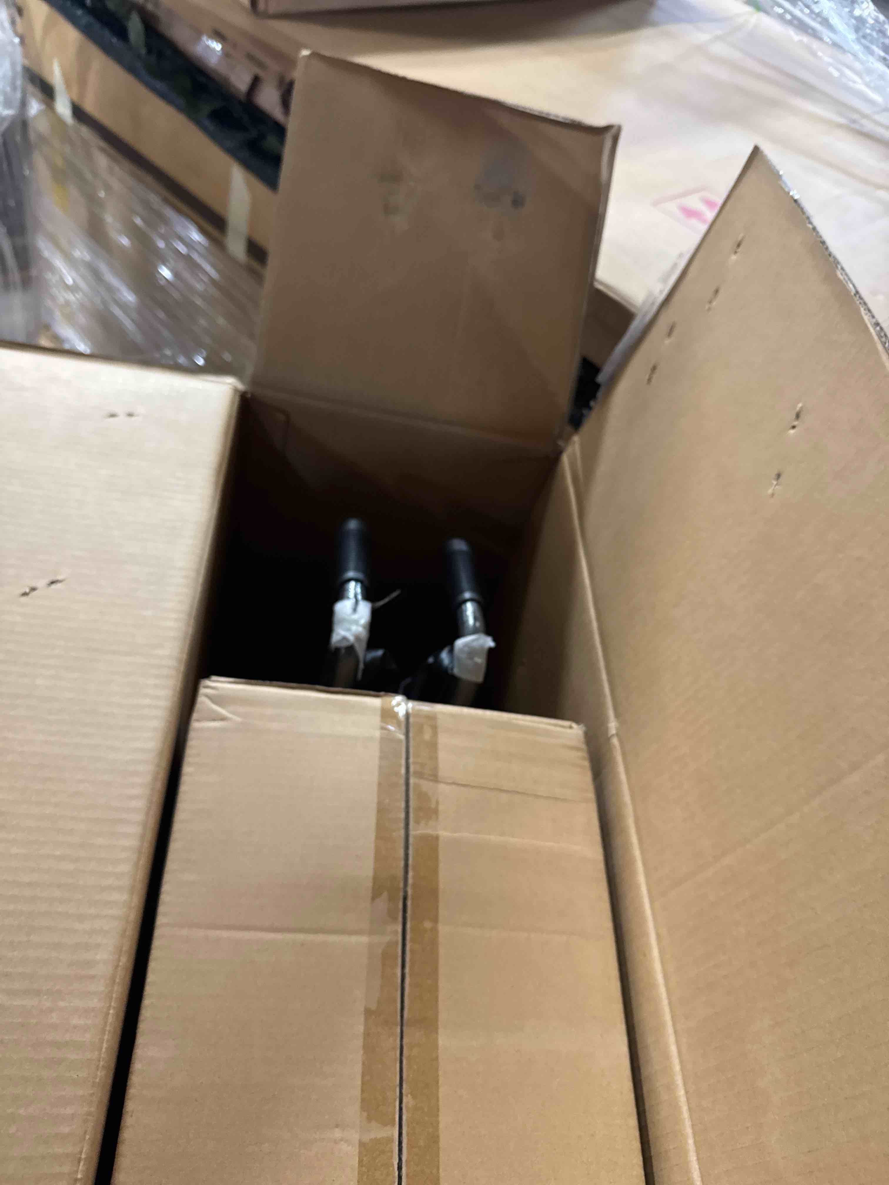https://s3.amazonaws.com/lotting-images-prod/phillipi/TEA4212124_1778601465544.jpeg