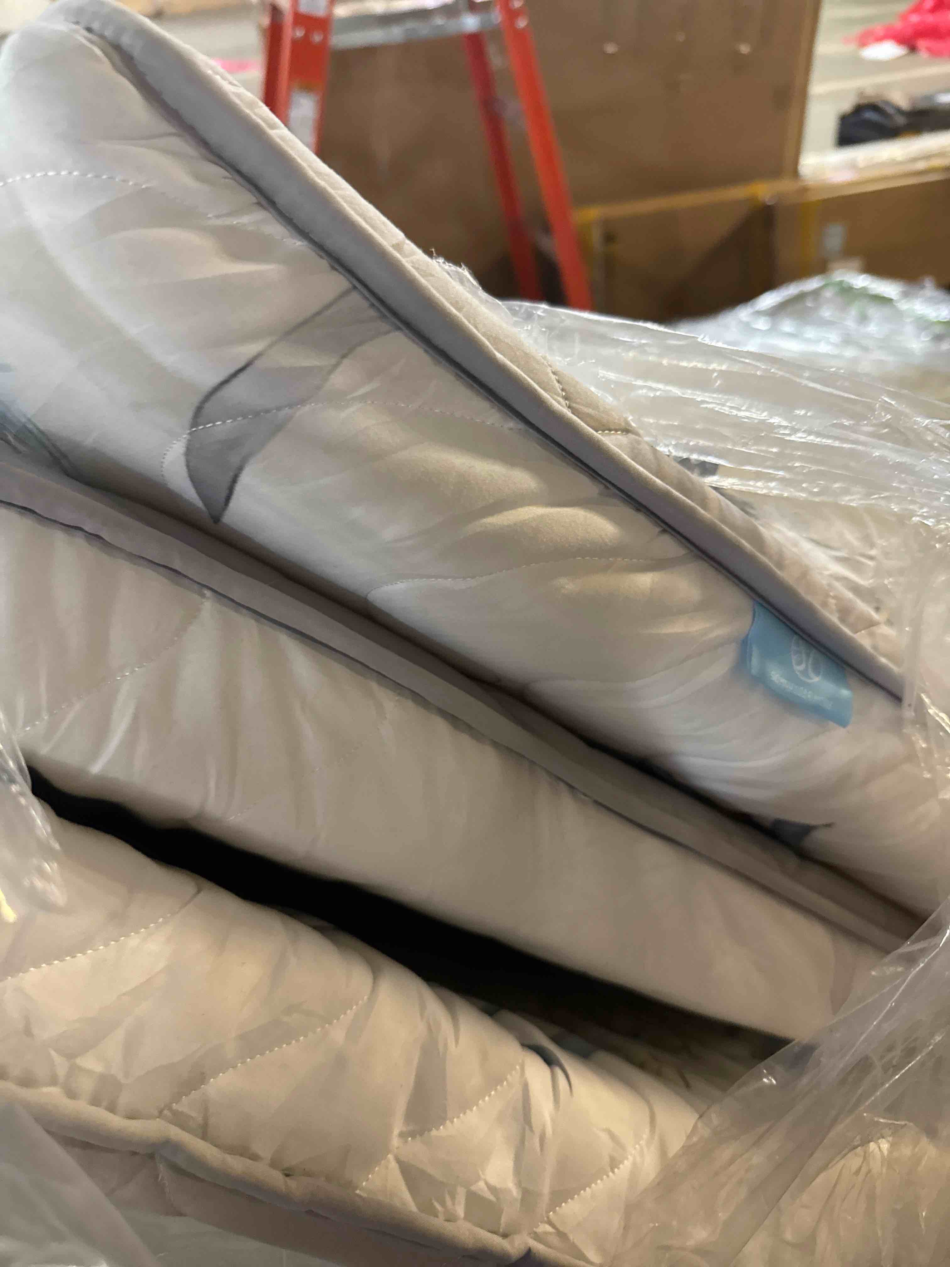 Condition photo showing Good Condition for schnauzer home japanese floor mattress, 3.5" thicken ink wash floral pattern portable futon mattress, 100% high-density foam tatami mat sleeping pad for camping guest room dormitory rv, white, full