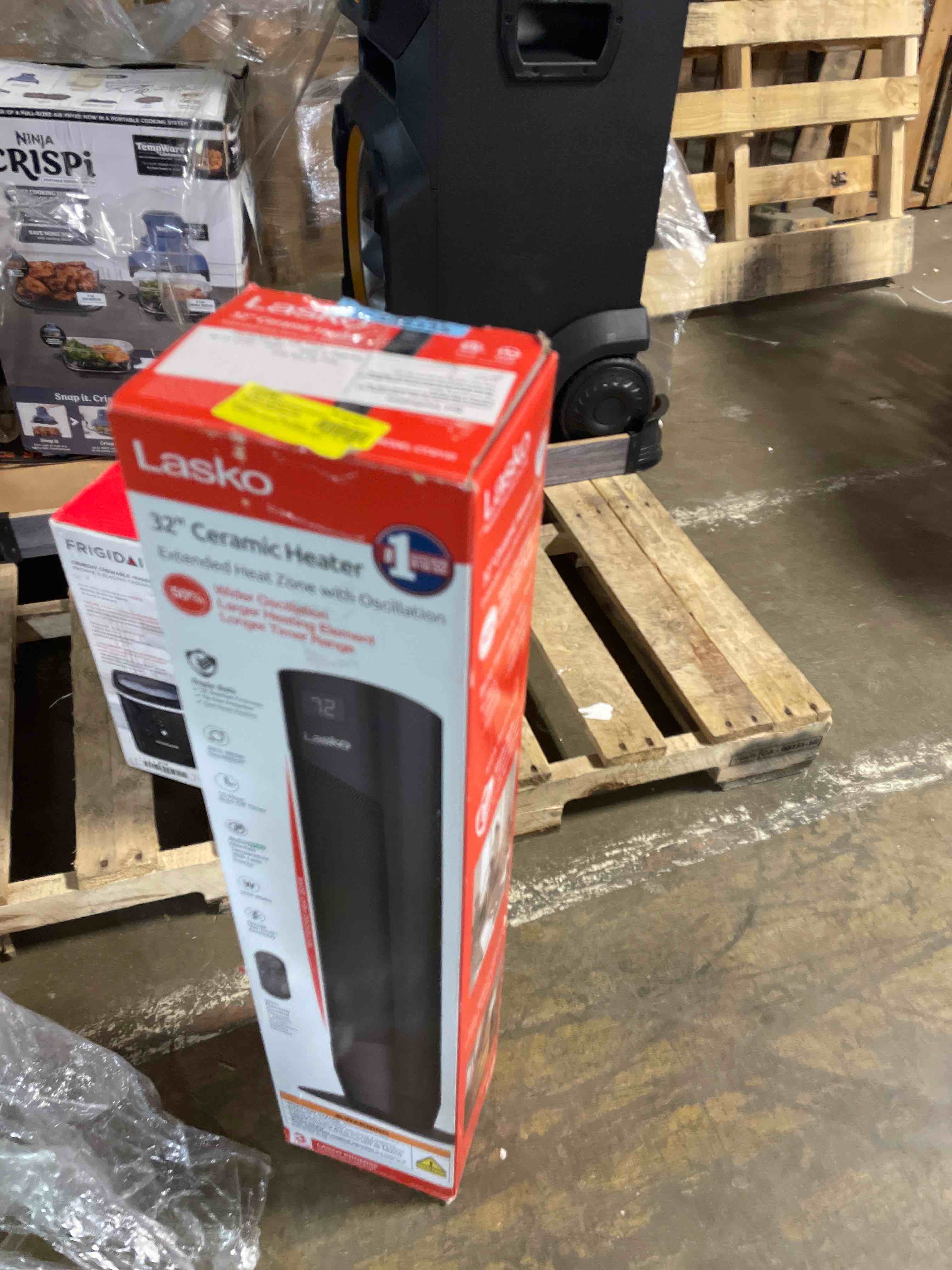 Condition photo showing Good Condition for Lasko 32  Oscillating Ceramic Tower Space Heater with Remote