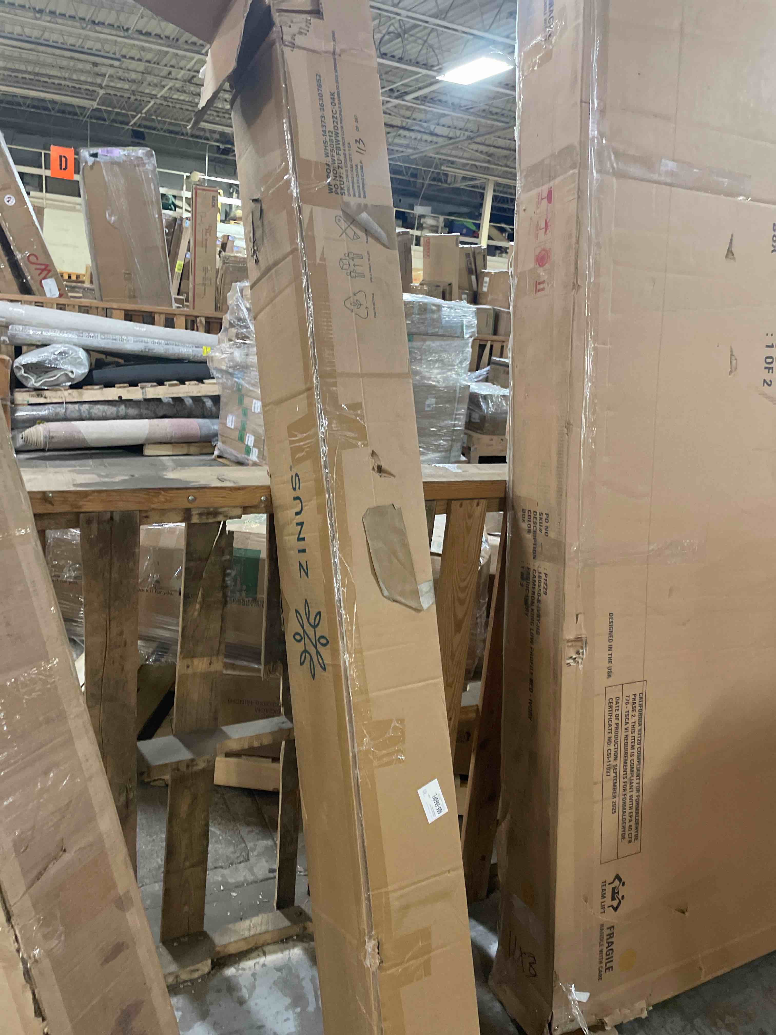 Condition photo showing New/Like New for Zinus Queen Metal Smart Box Spring