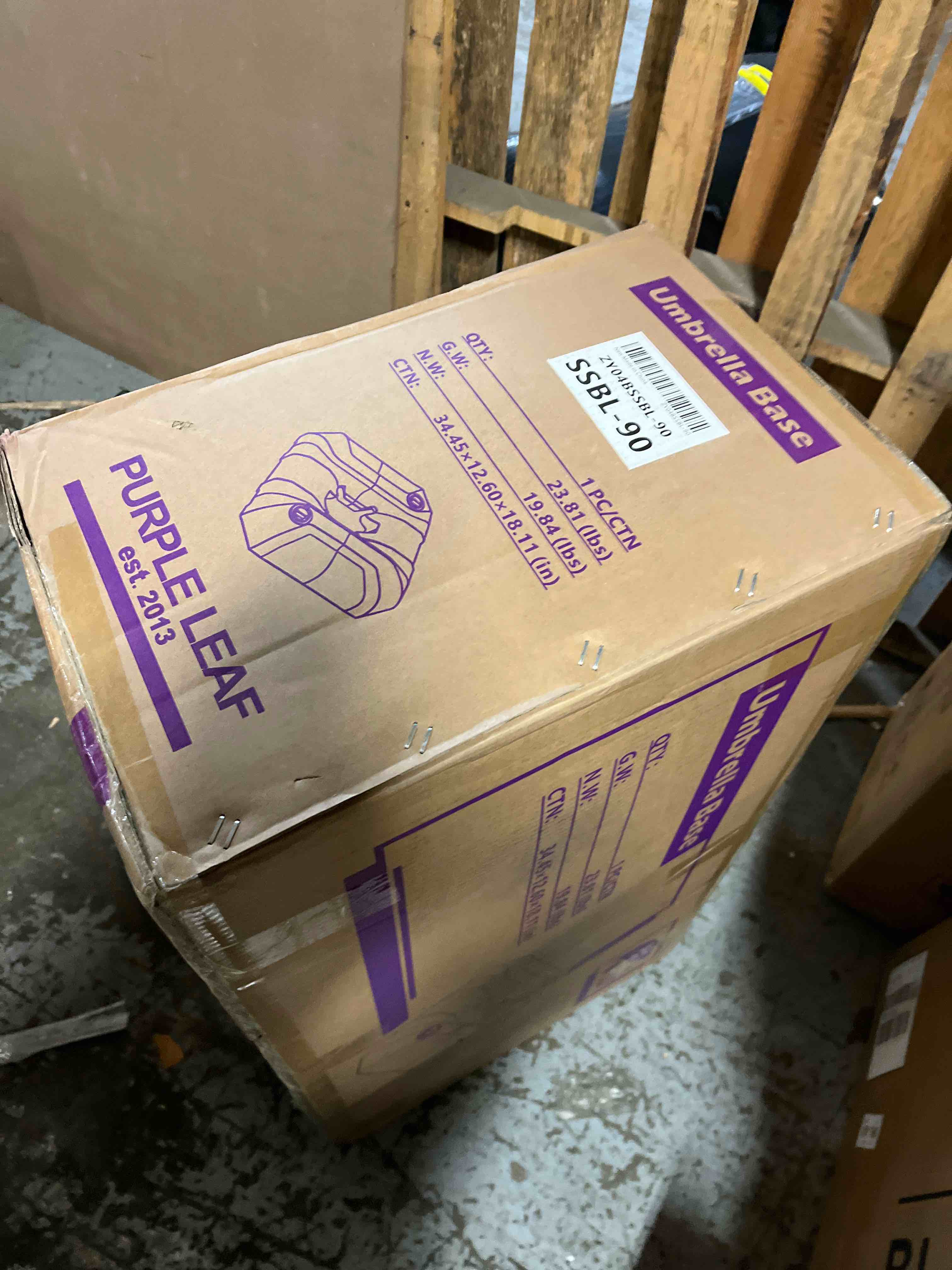 Condition photo showing New/Like New for PURPLE LEAF Patio Umbrella Base SBL4090 Water &Sand Filled Weighted Base Outdoor Umbrella Base for Offset Cantilever Umbrella 200 Lbs