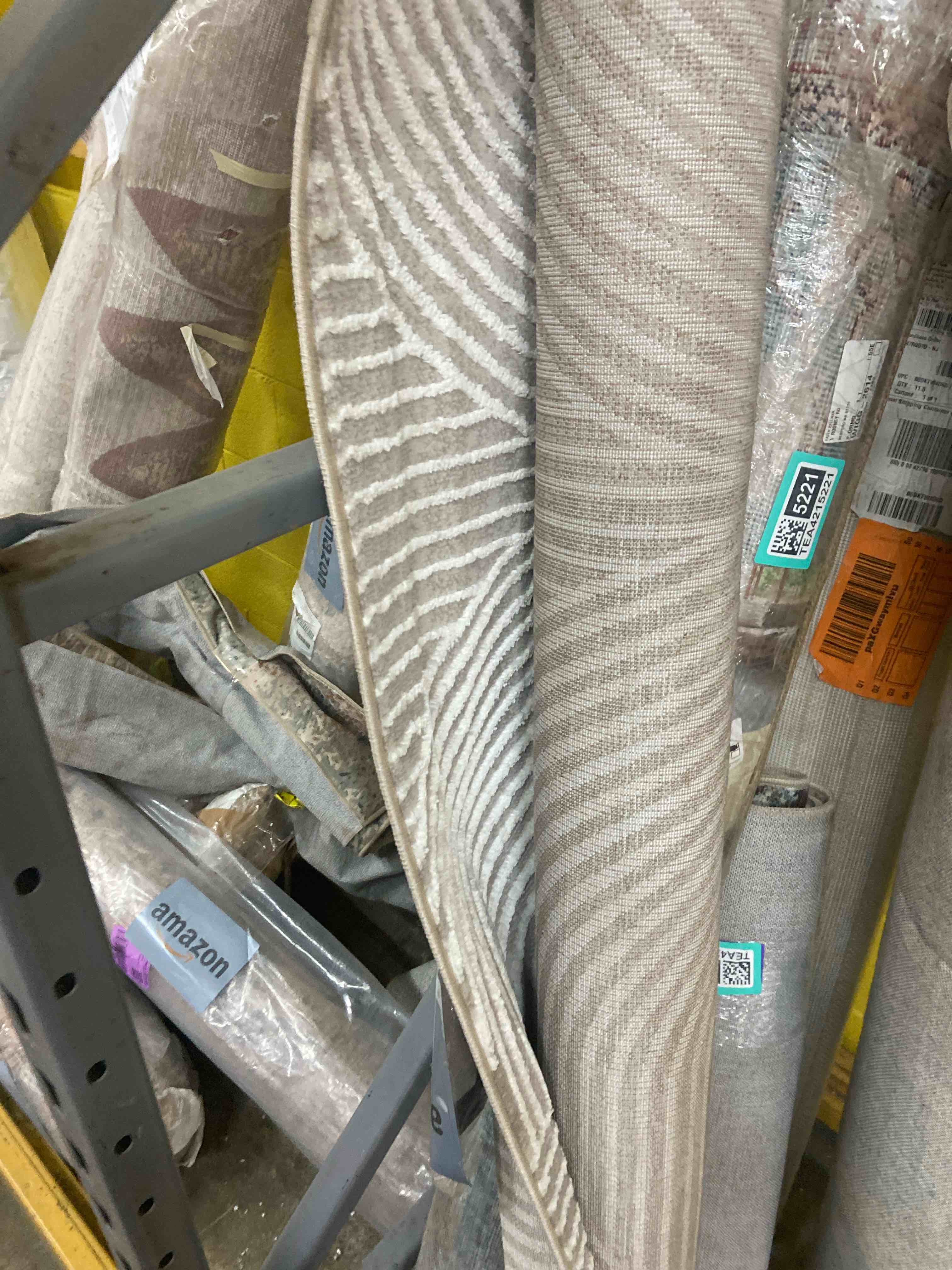 Condition photo showing As Is for JONATHAN Y Hallie High-Low Curve Beige/Cream 8x10 Indoor/Outdoor Area Rug, Minimalist, Japandi, Geometric, Pet Friendly, for Patio, Backyard, Living Room, Bedroom, Office, Hose-Washable (similar rug)