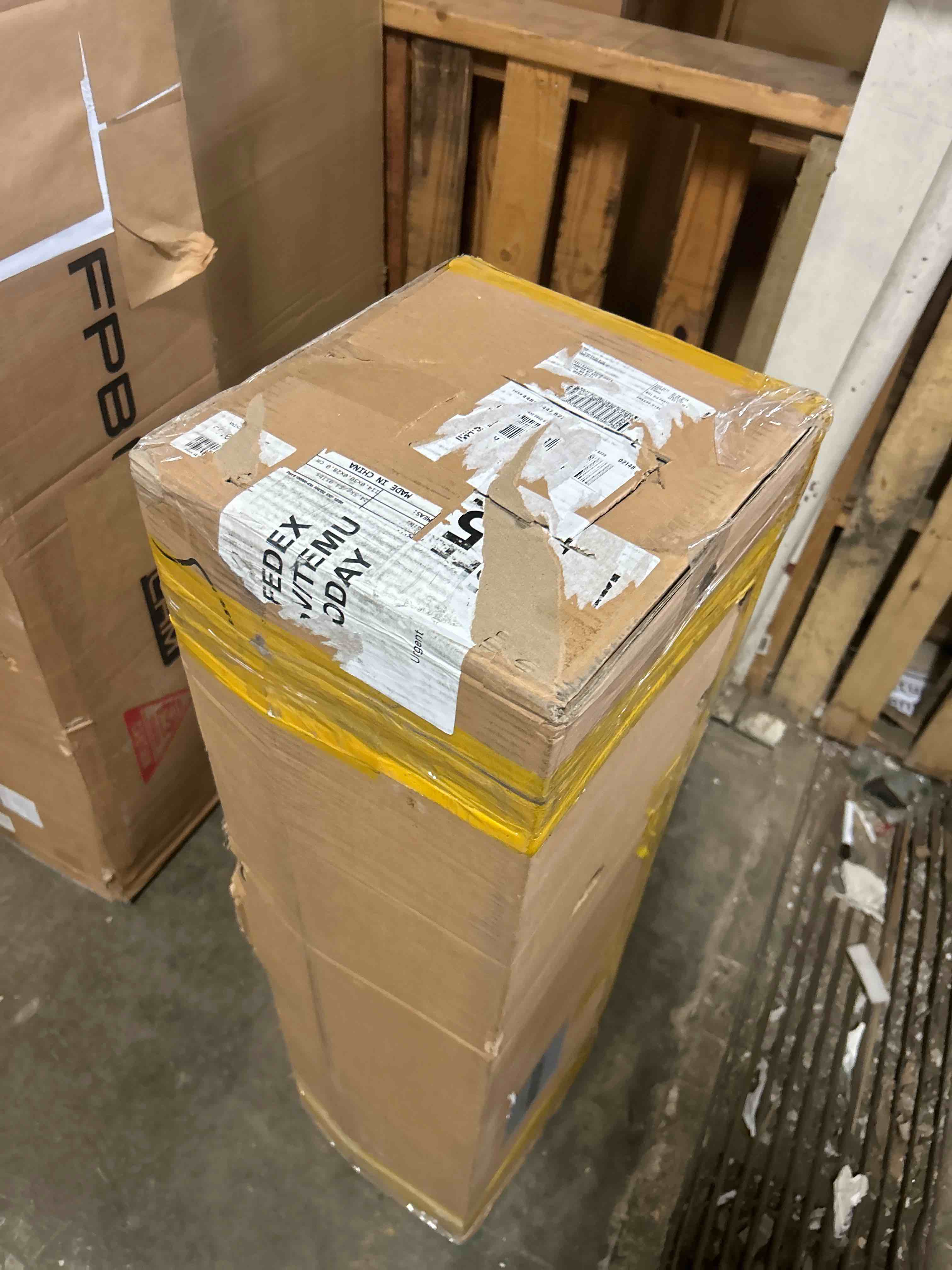 Condition photo showing New/Like New for VEVOR Pallet Forks, 4000 lbs Clamp on Pallet Forks, 60" Total Length Heavy Duty Pallet Forks with Adjustable Stabilizer Bar, Tractor Bucket Forks for Loader Bucket Skid Steer Tractor