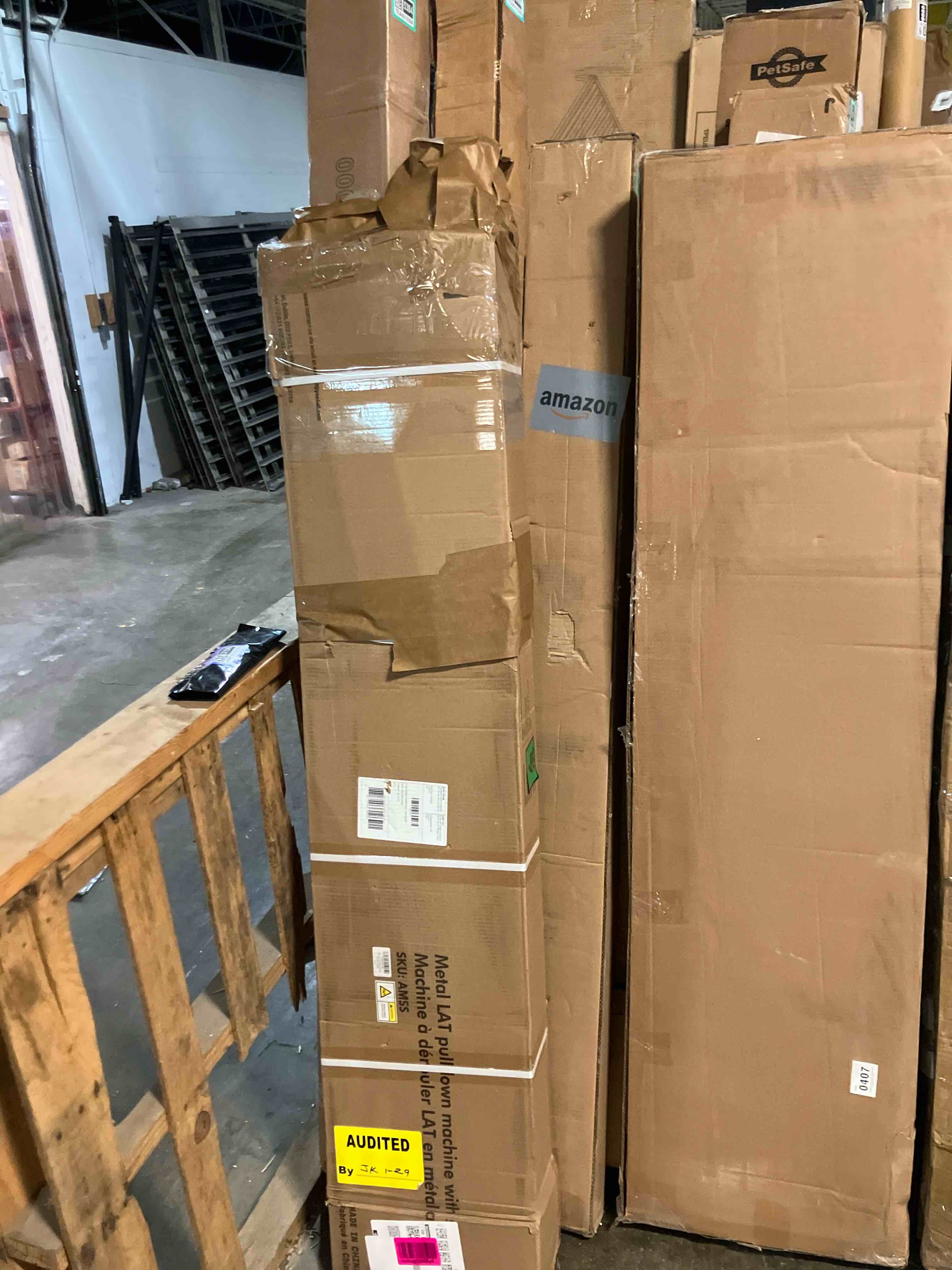 Condition photo showing New/Like New for Yes4All LAT Pull Down Machines, LAT Row Cable Machine, LAT Tower with Additional Pulley Cable, High & Low Pulley Stations LAT Pull Down Machine with Seat