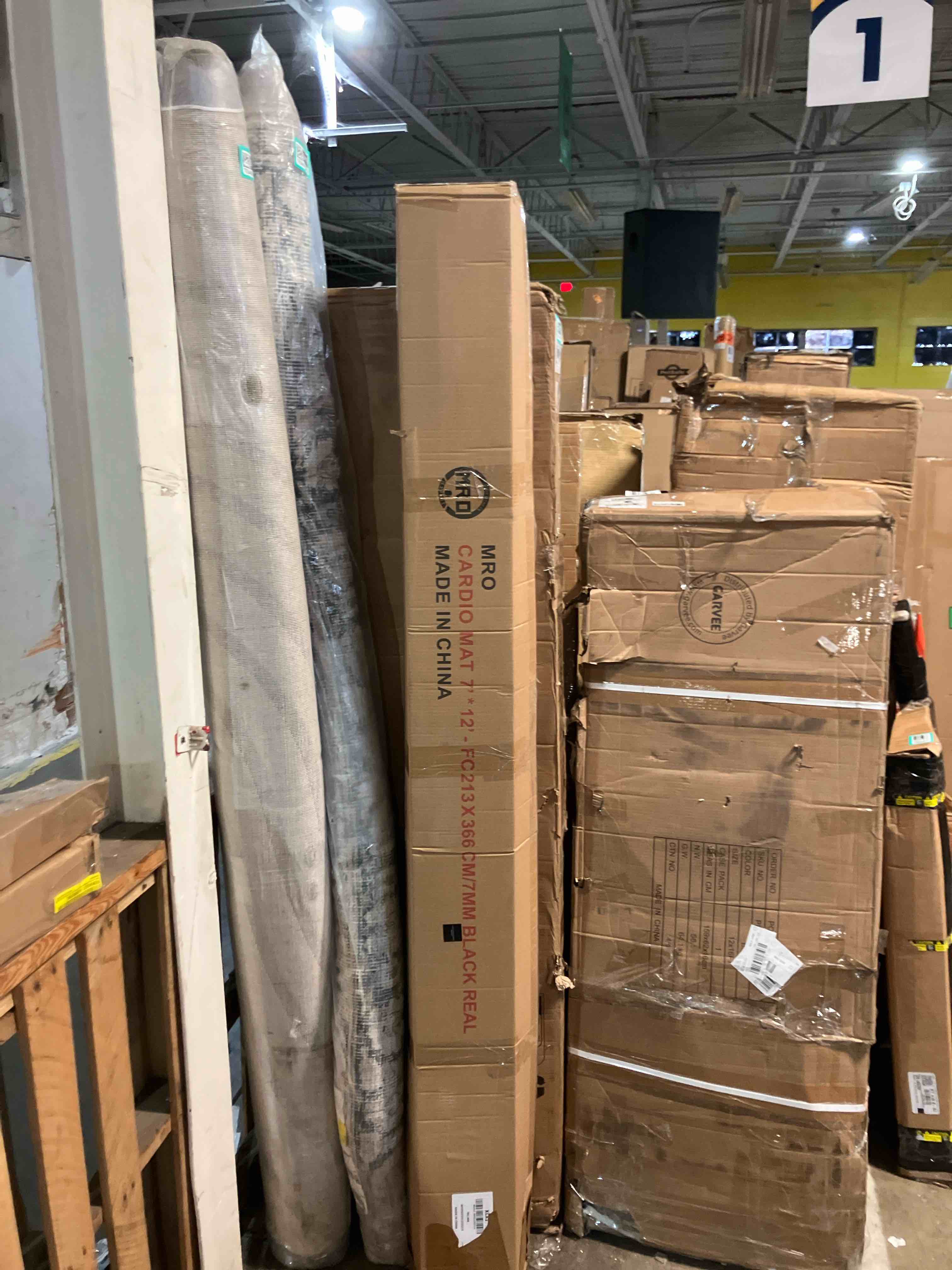 Condition photo showing New/Like New for MRO Extra Large Exercise Mat 12'x7'/9'x7'/7'x7'/7'x5'(7mm), High-Density Workout Mats for Home Gym Flooring, Non-Slip, Extra Thick Durable Cardio Mat, Ideal for Plyo, MMA, Jump Rope - Shoe Friendly