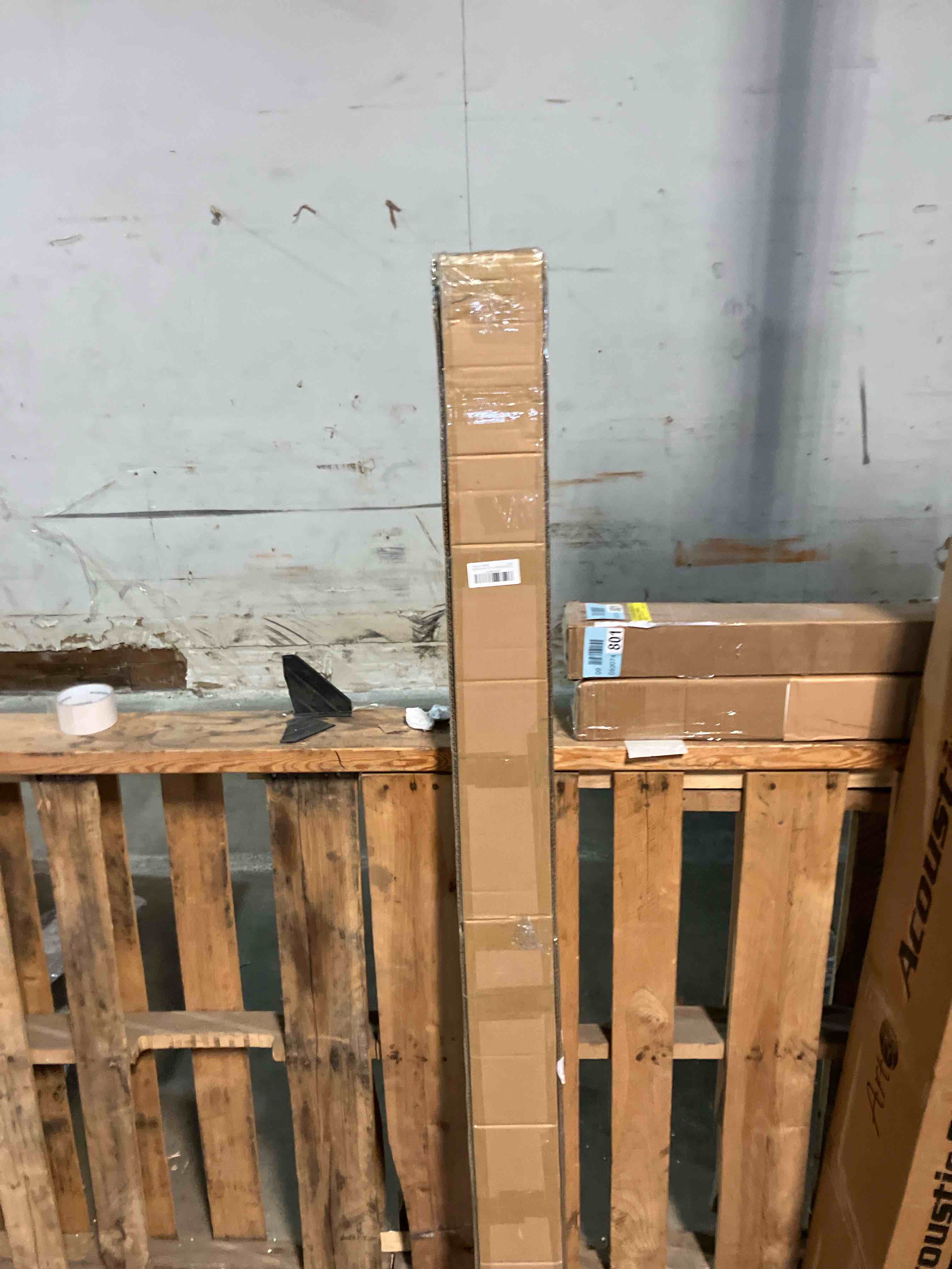 Condition photo showing New/Like New for 11FT Black Industrial Iron Hand Railing, Wall Support Handle for Indoor Stairs & Outdoor Decks, Non-Slip & Rust-Resistant