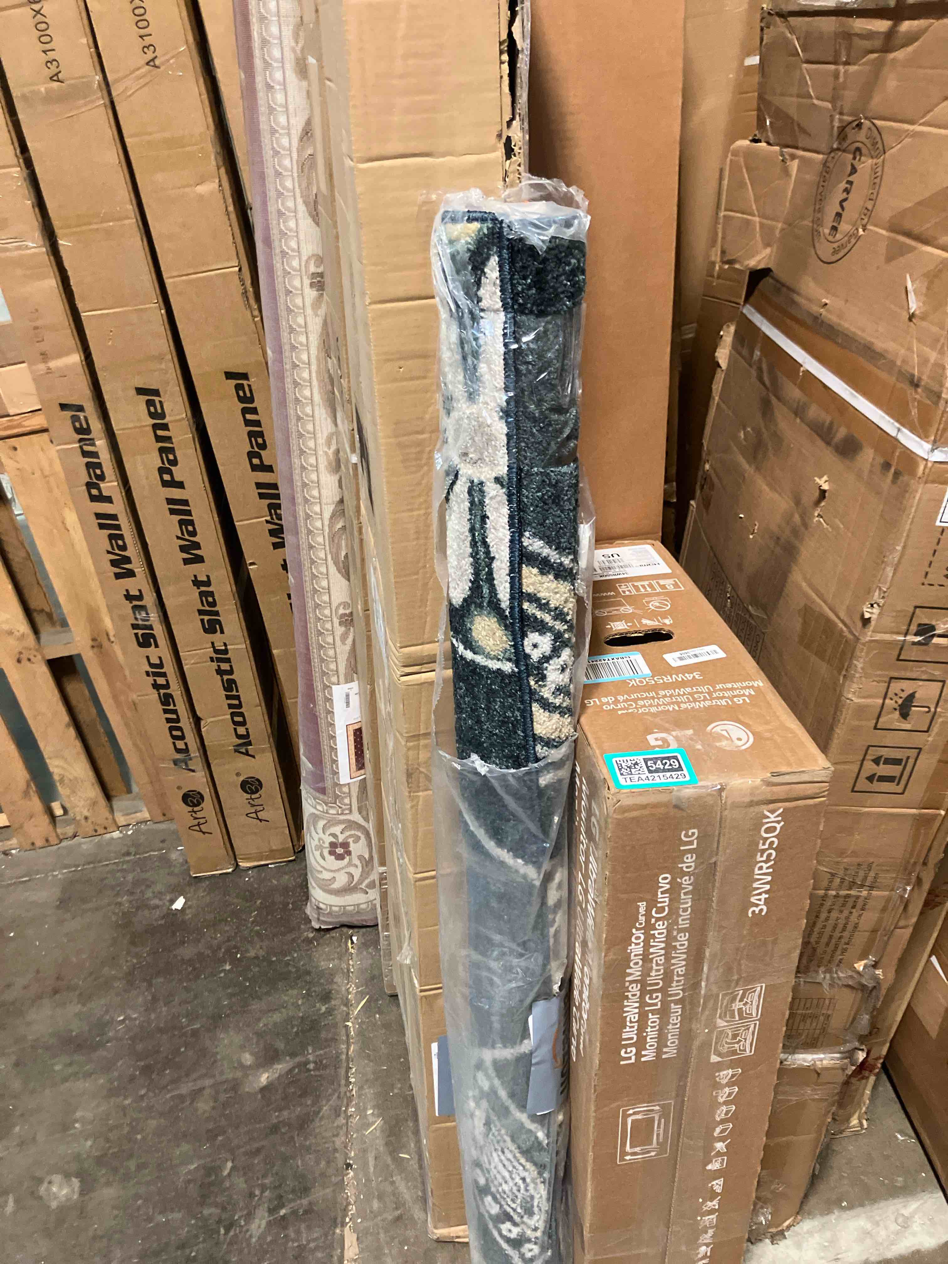 Condition photo showing New/Like New for Mainstays Traditional Minerva Blue Multi Floral Indoor Area Rug  5  x 7