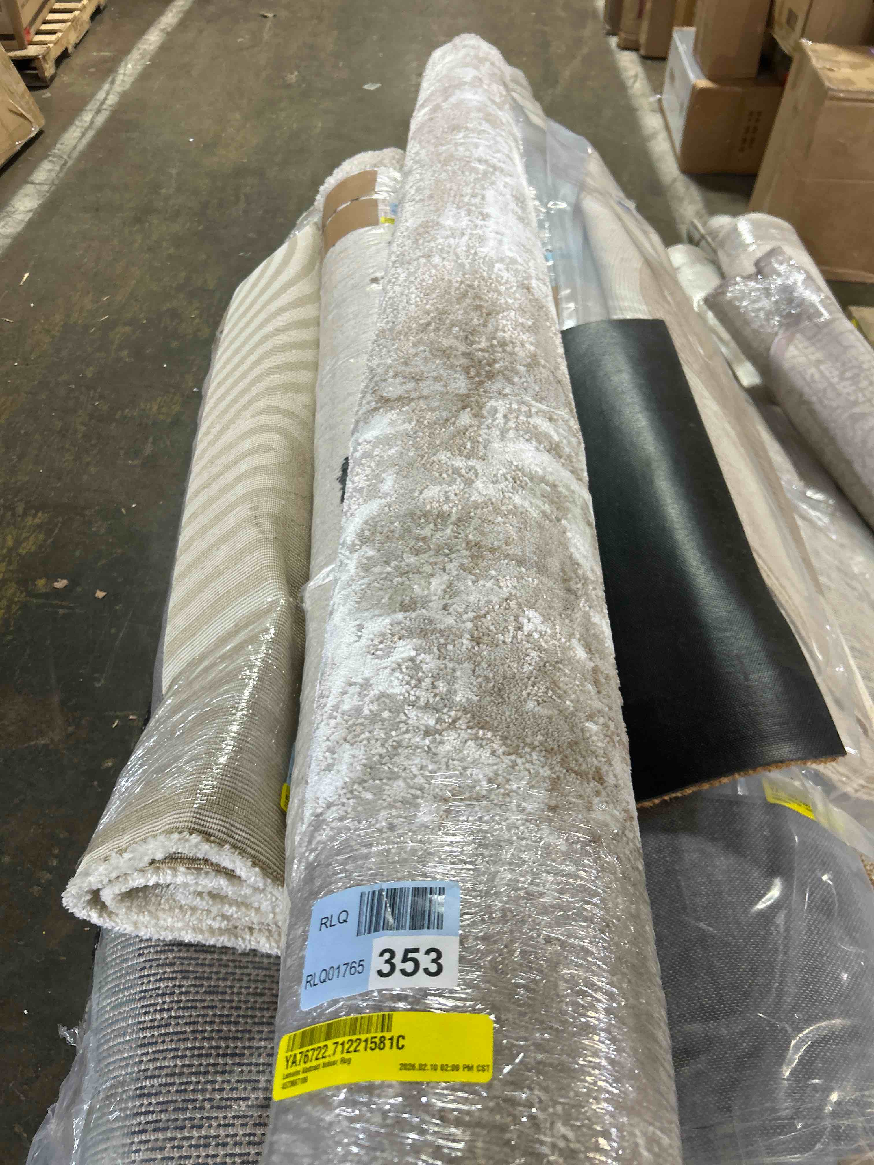 Condition photo showing New/Like New for Lemaire Abstract Indoor Rug