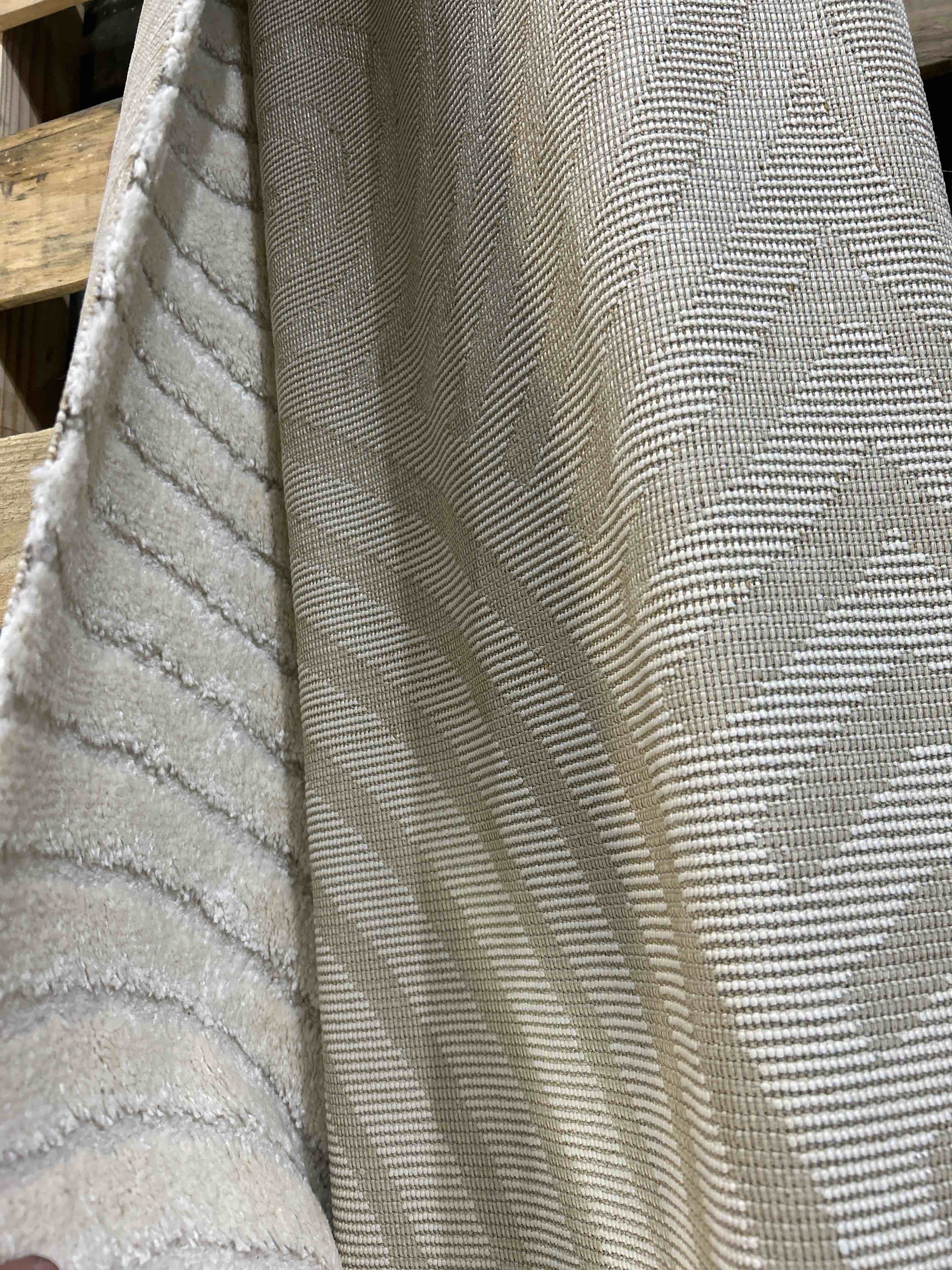 Condition photo showing New/Like New for Ayjah Cream Modern Geometric Area Rug 5”3 by 7”