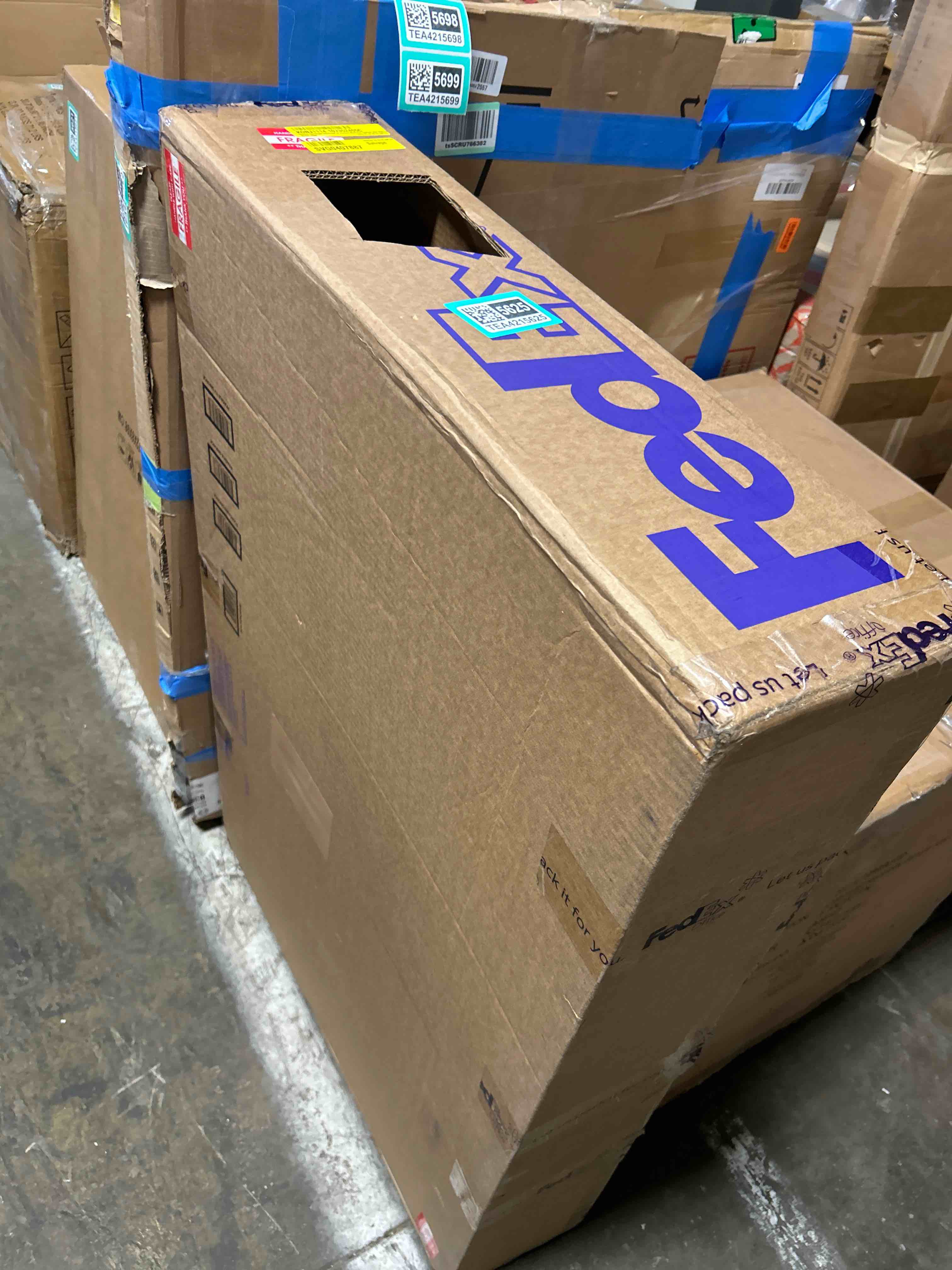 Condition photo showing New/Like New for Gervon Rectangle Recessed or Surface Medicine Cabinet with Shelves