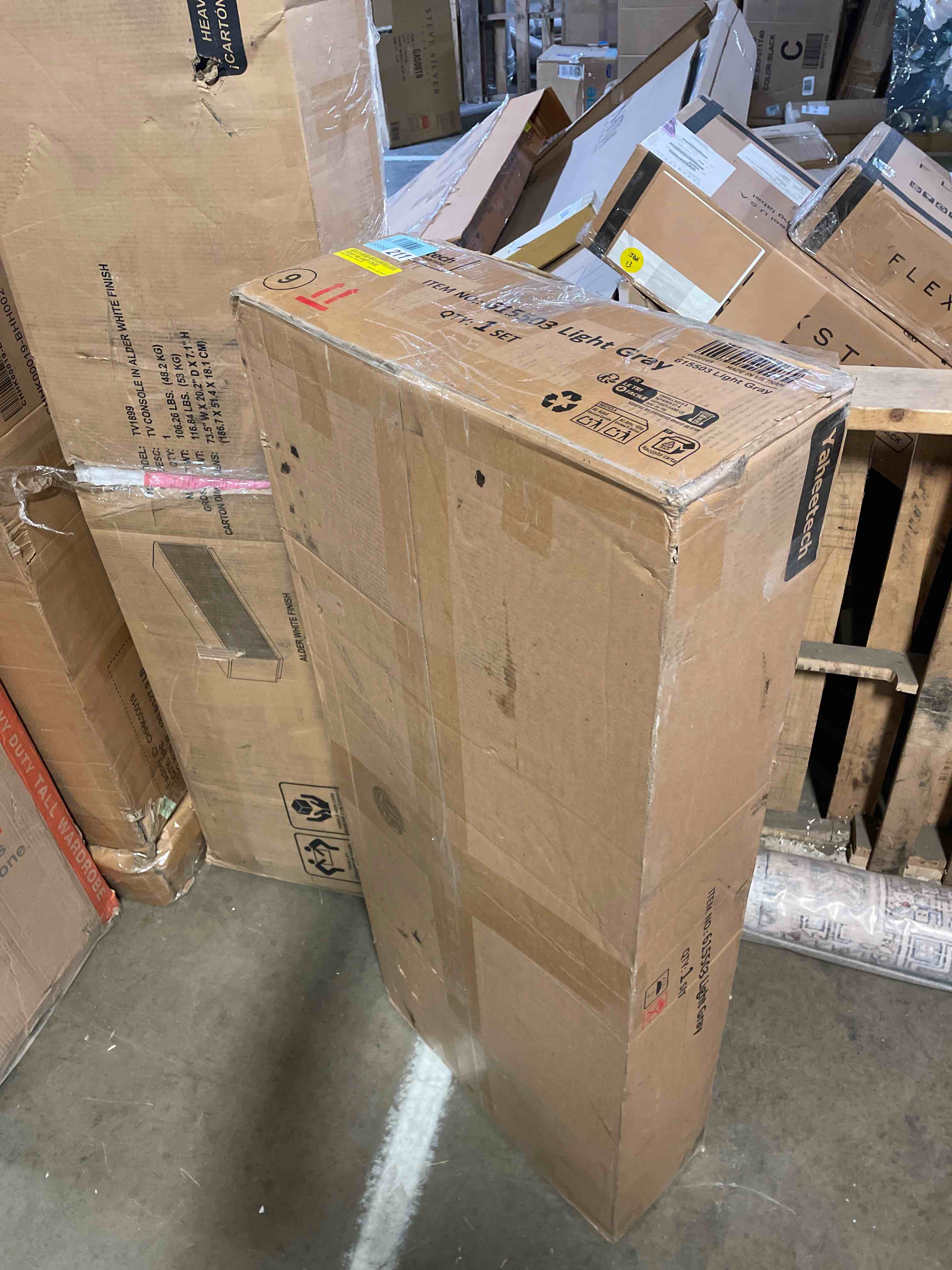 Condition photo showing New/Like New for Espiye Upholstered Parsons Chair (Set of 4) 