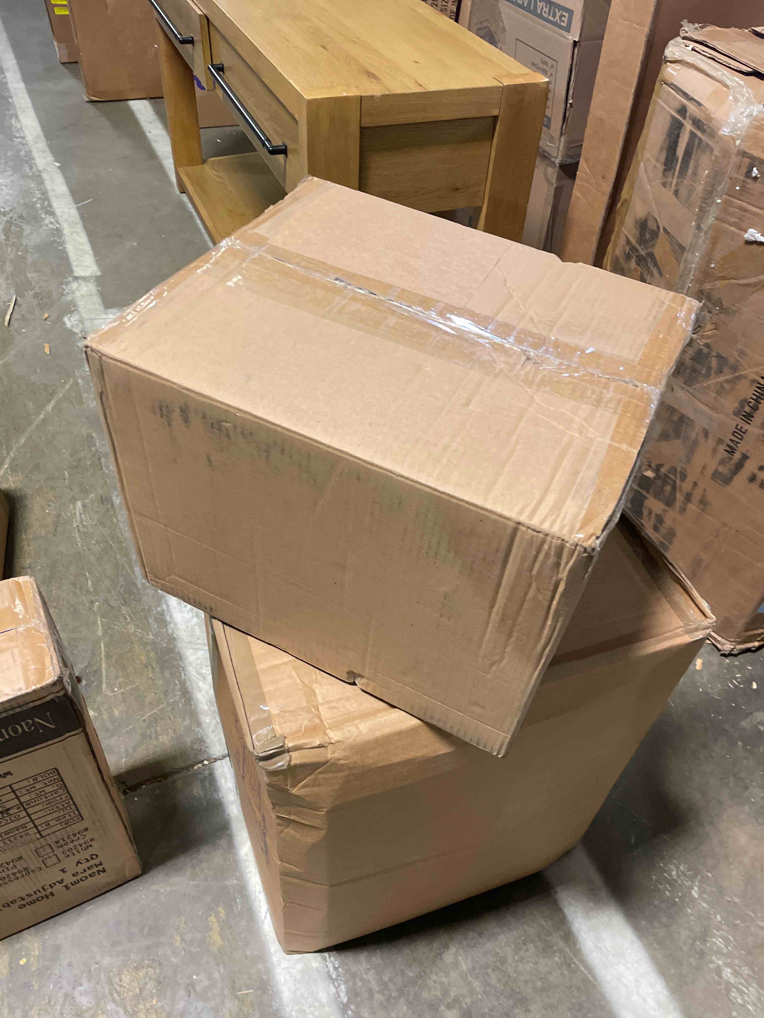 Condition photo showing Good Condition for Josue! 6 - Light Dimmable Classic / Traditional Chandelier