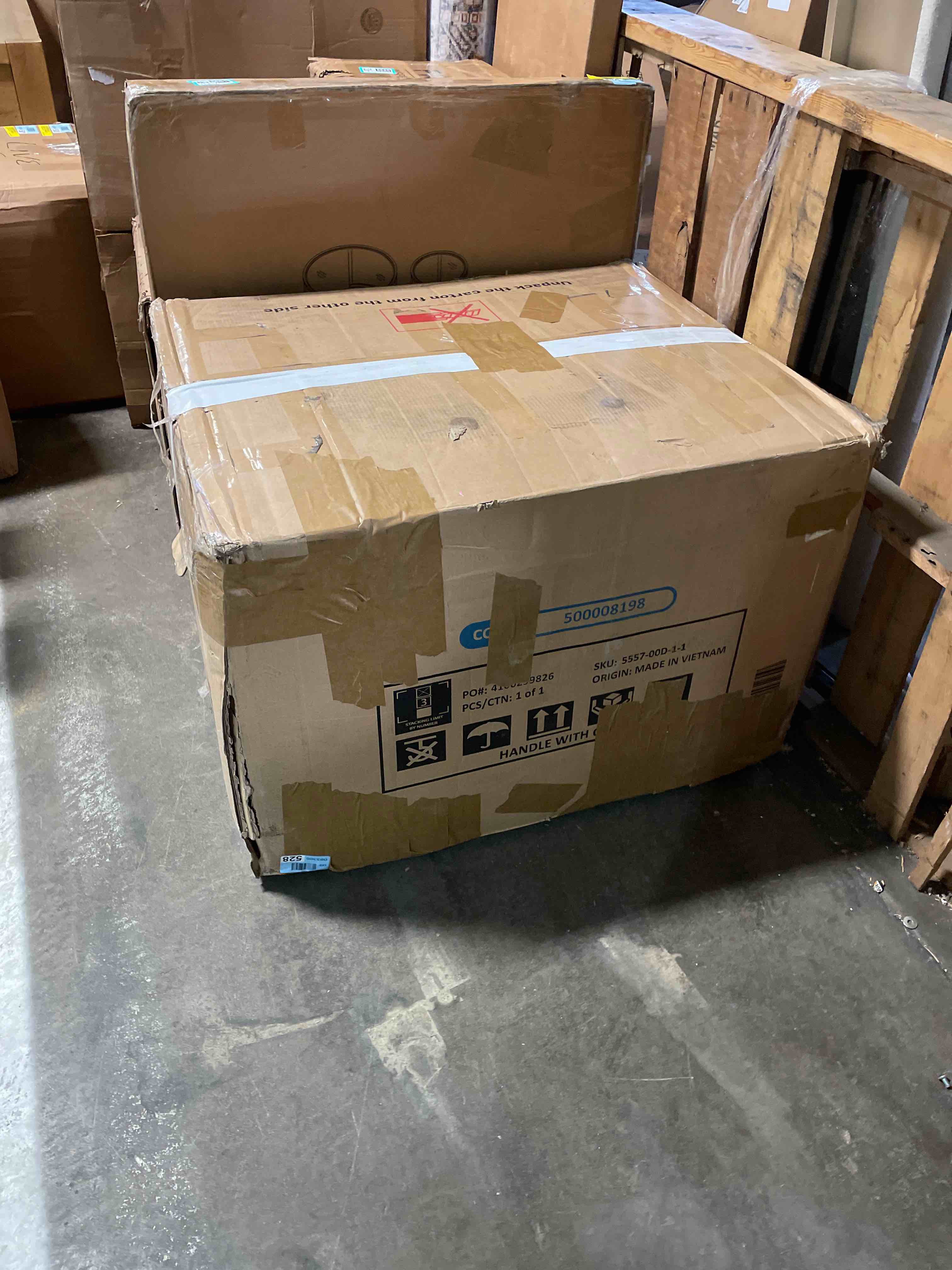 Condition photo showing Good Condition for 42.7" Wide Oversize Microfiber Lift Assist Reclining Chair with Massage Heating & Dual Hidden Cupholders & USB & Side Pocket (used)