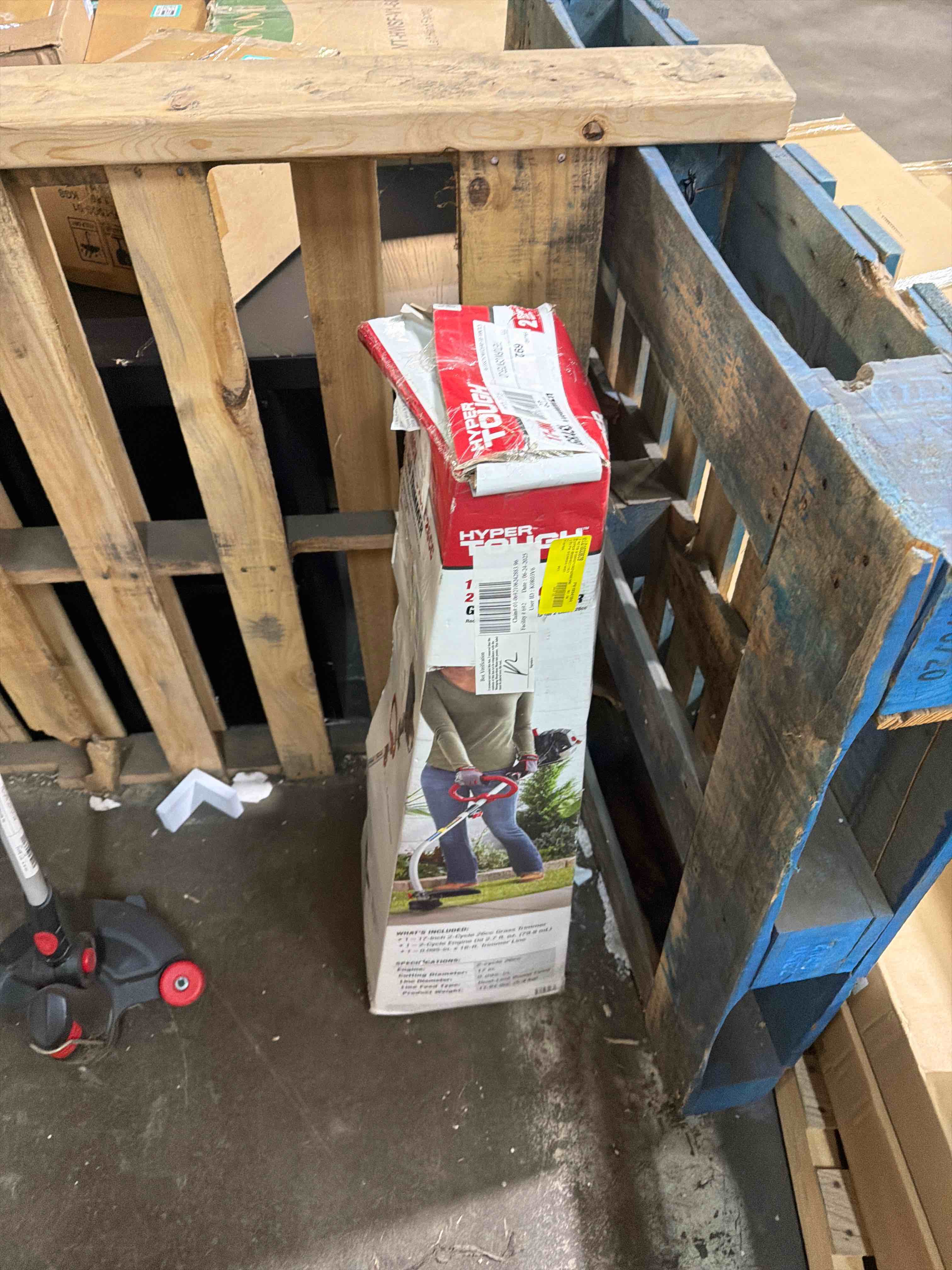 Condition photo showing As Is for Hyper Tough 26cc 2 Cycle Gas 17  Curved Shaft String Trimmer