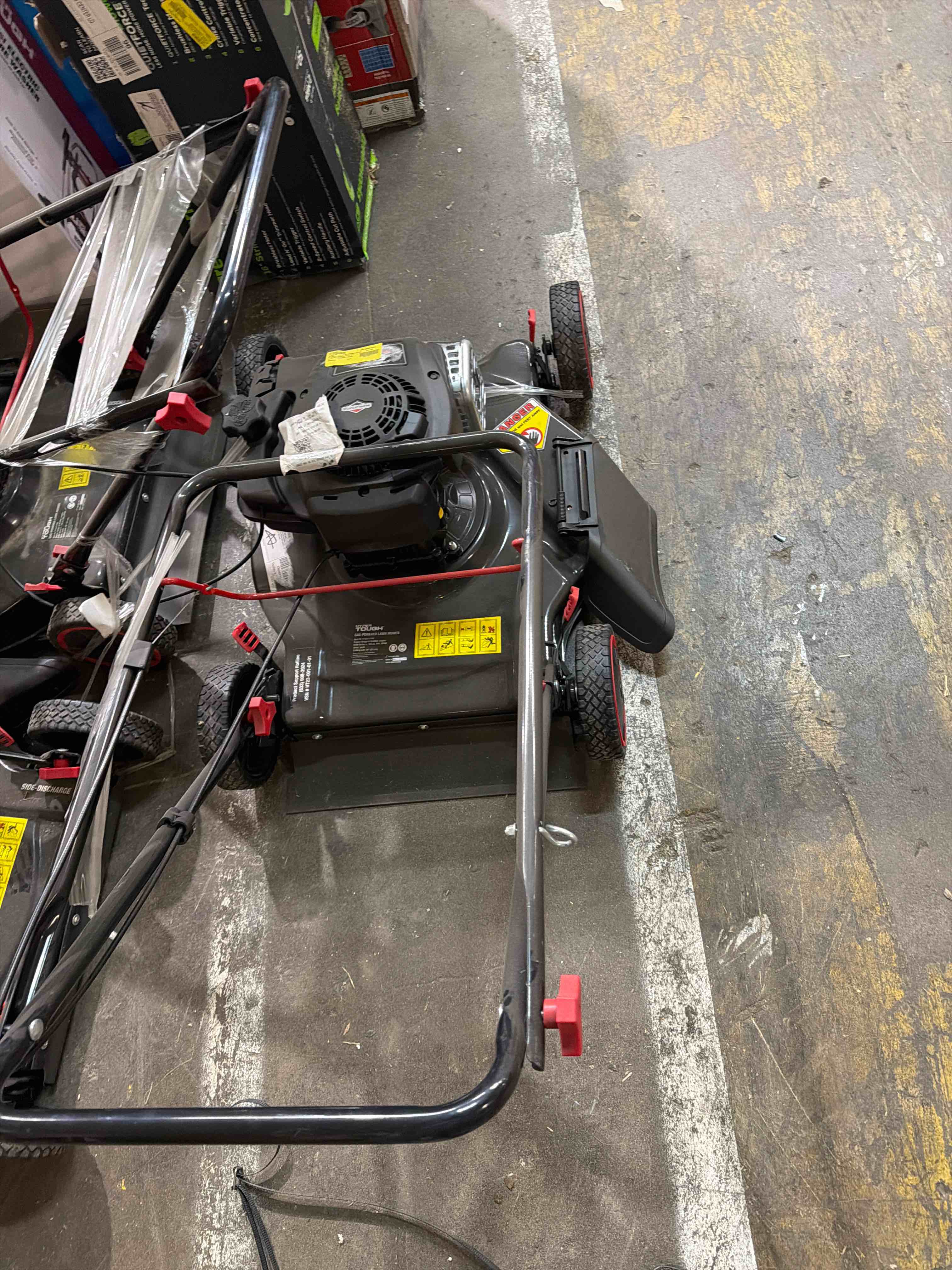 Condition photo showing Good Condition for Hyper Tough 20" 125cc Gas Powered Walk-Behind Push Lawn Mower with Briggs & Stratton Engine, Black