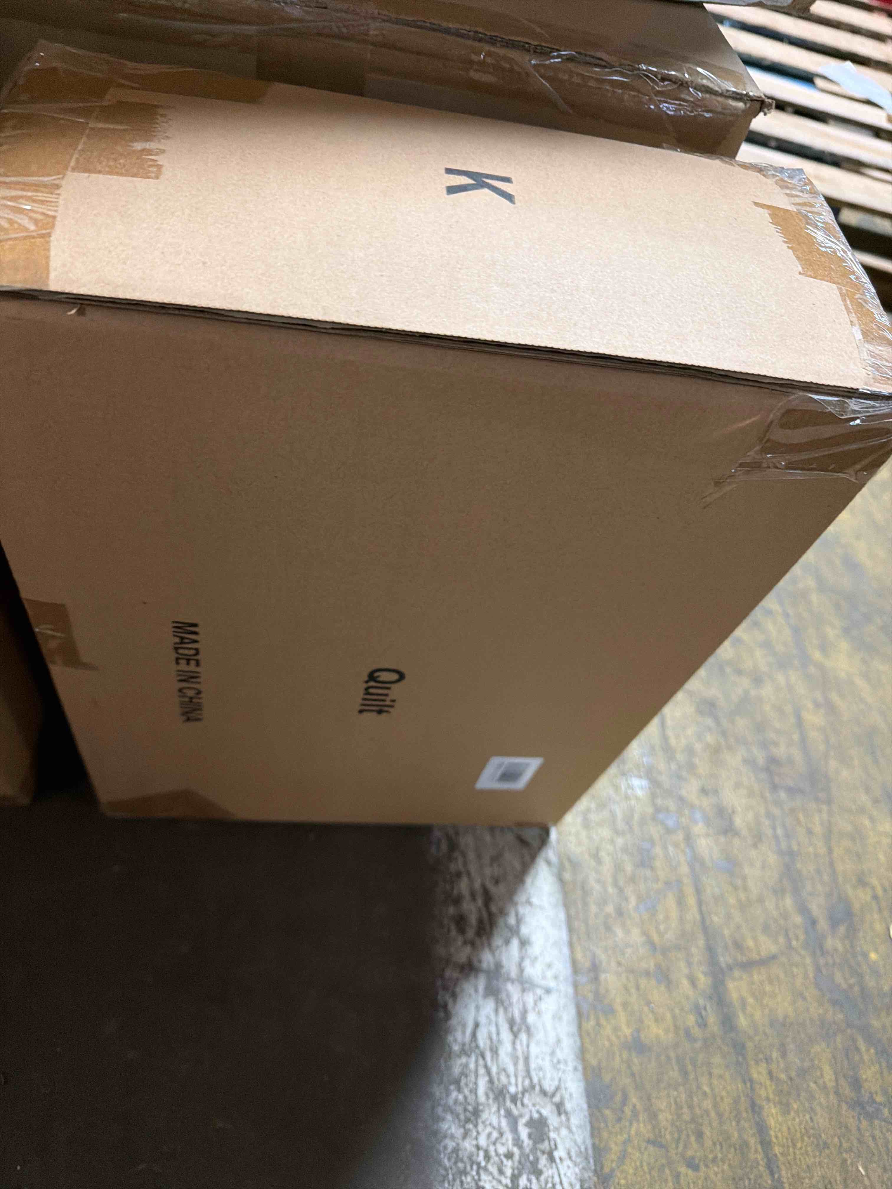 Condition photo showing New/Like New for Lavsiry Black Quilt Full/Queen Size with Pillow Shams, Summer Soft Geometric Pattern Bedspread, 3 Pieces Lightweight Coverlet Bedding Set for All Seasons