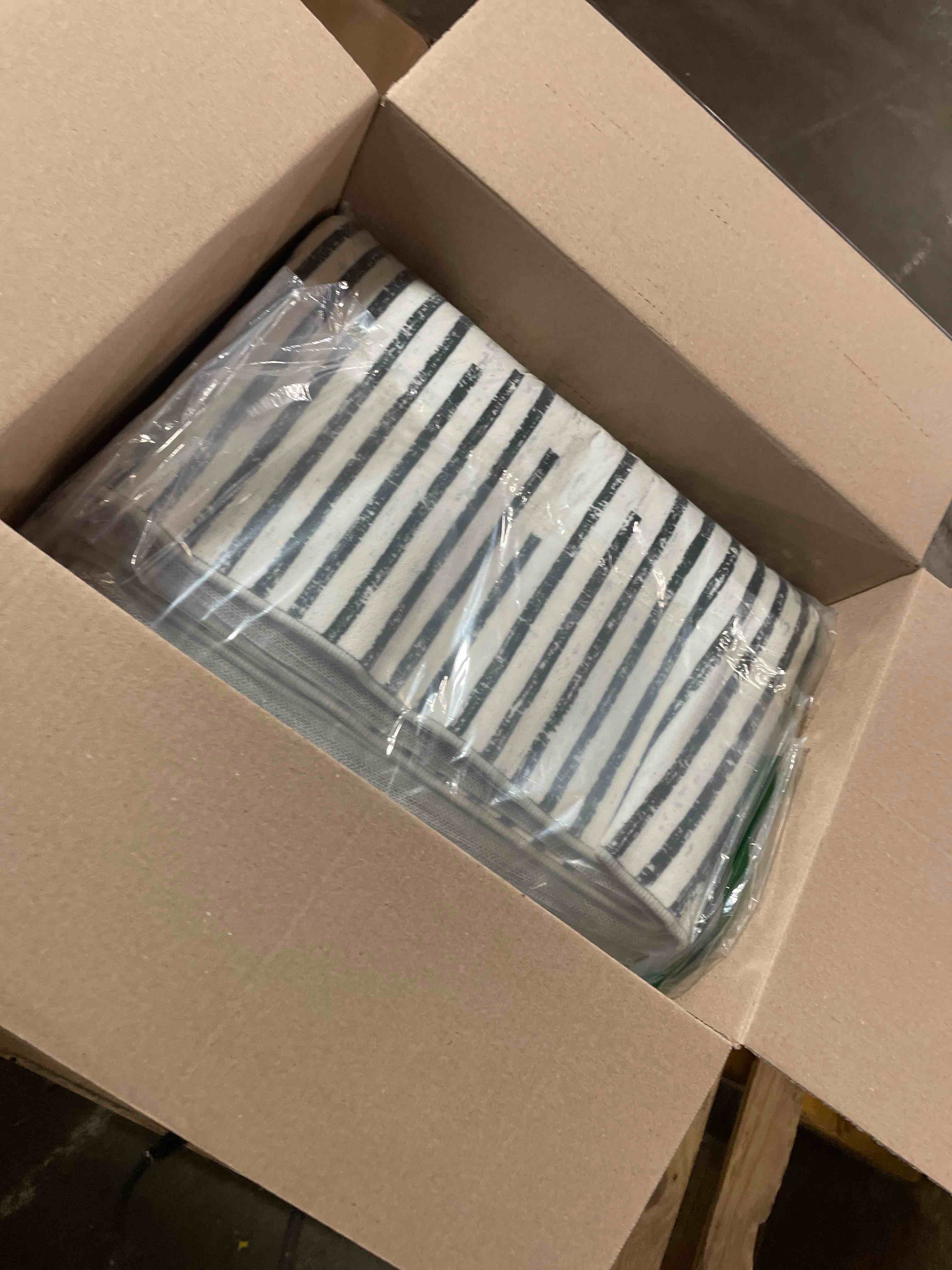 Condition photo showing New/Like New for GarveeHome Beige Black 5x7 Washable Area Rug for Living Room: Modern Striped Washable Living Room Ar