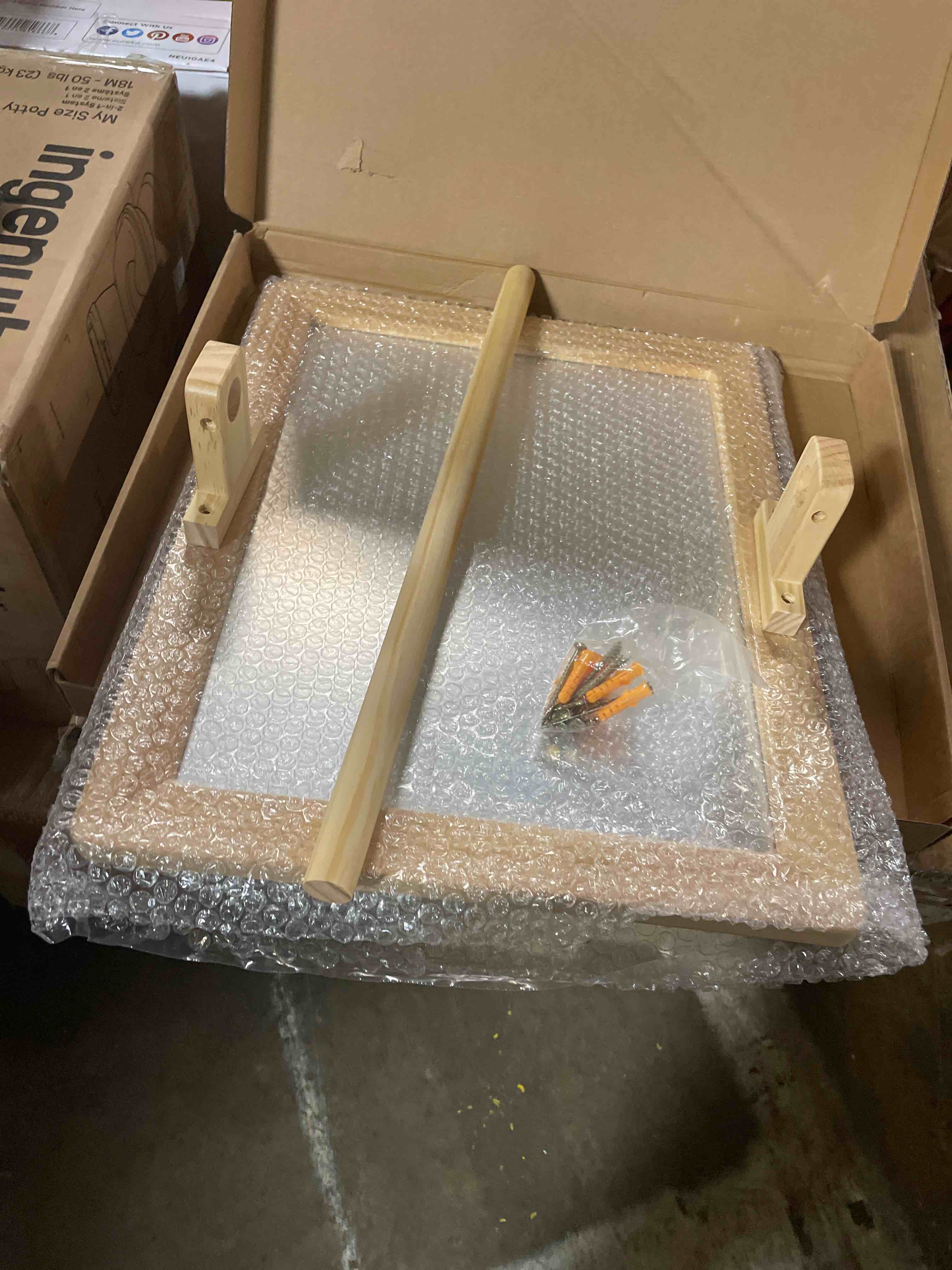 Condition photo showing New/Like New for Montessori Baby Pull Up Bar, Montessori Small Mirror is Suitable for Babies Aged 6 to 18 Months, Infants Registry Item, 19.7 * 15.8 inches