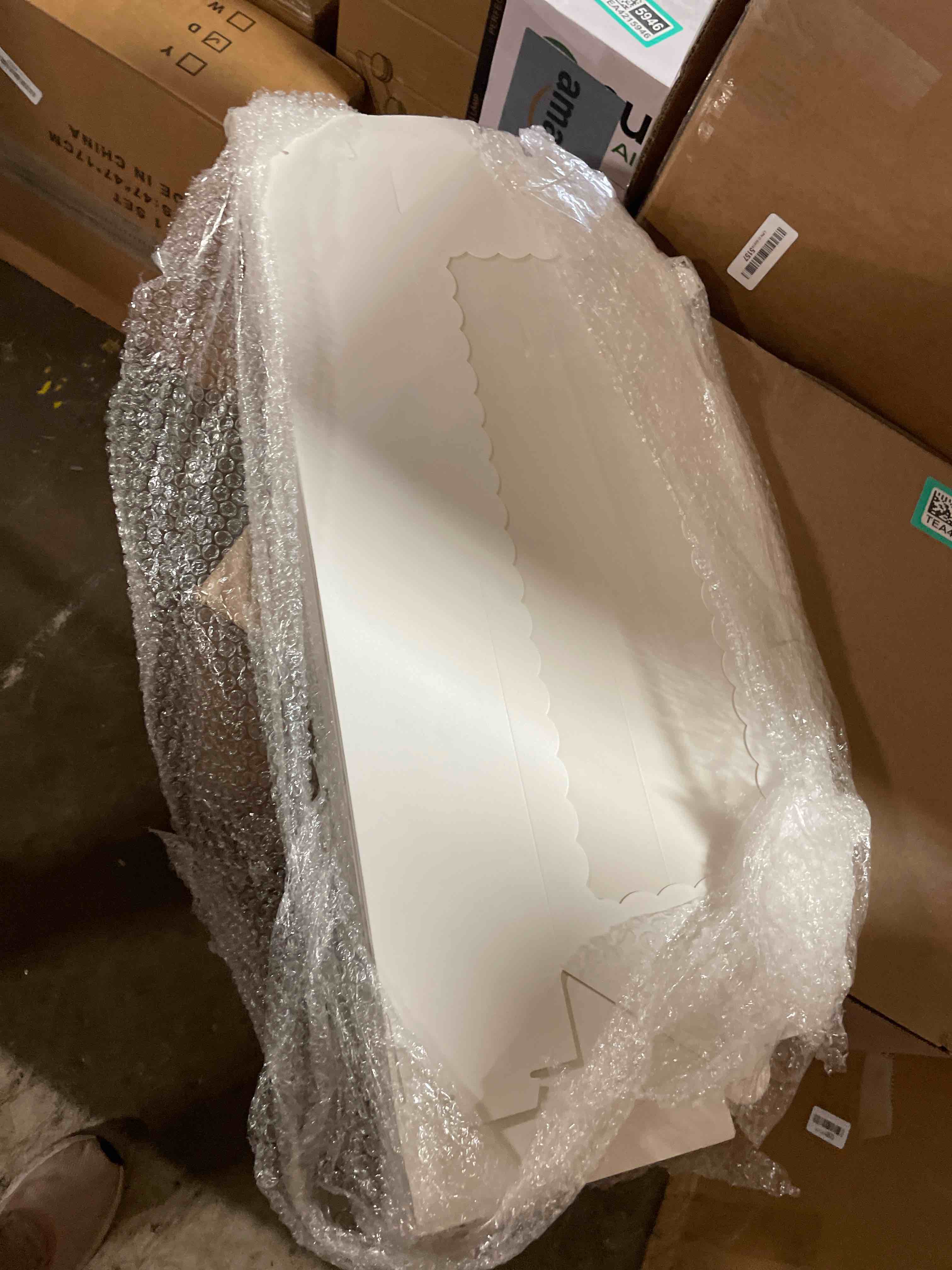 Condition photo showing New/Like New for O'CREME White Rectangular Cake Box 14 Inch x 6 Inch x 5 Inch High with Scalloped Window - Pack of 25