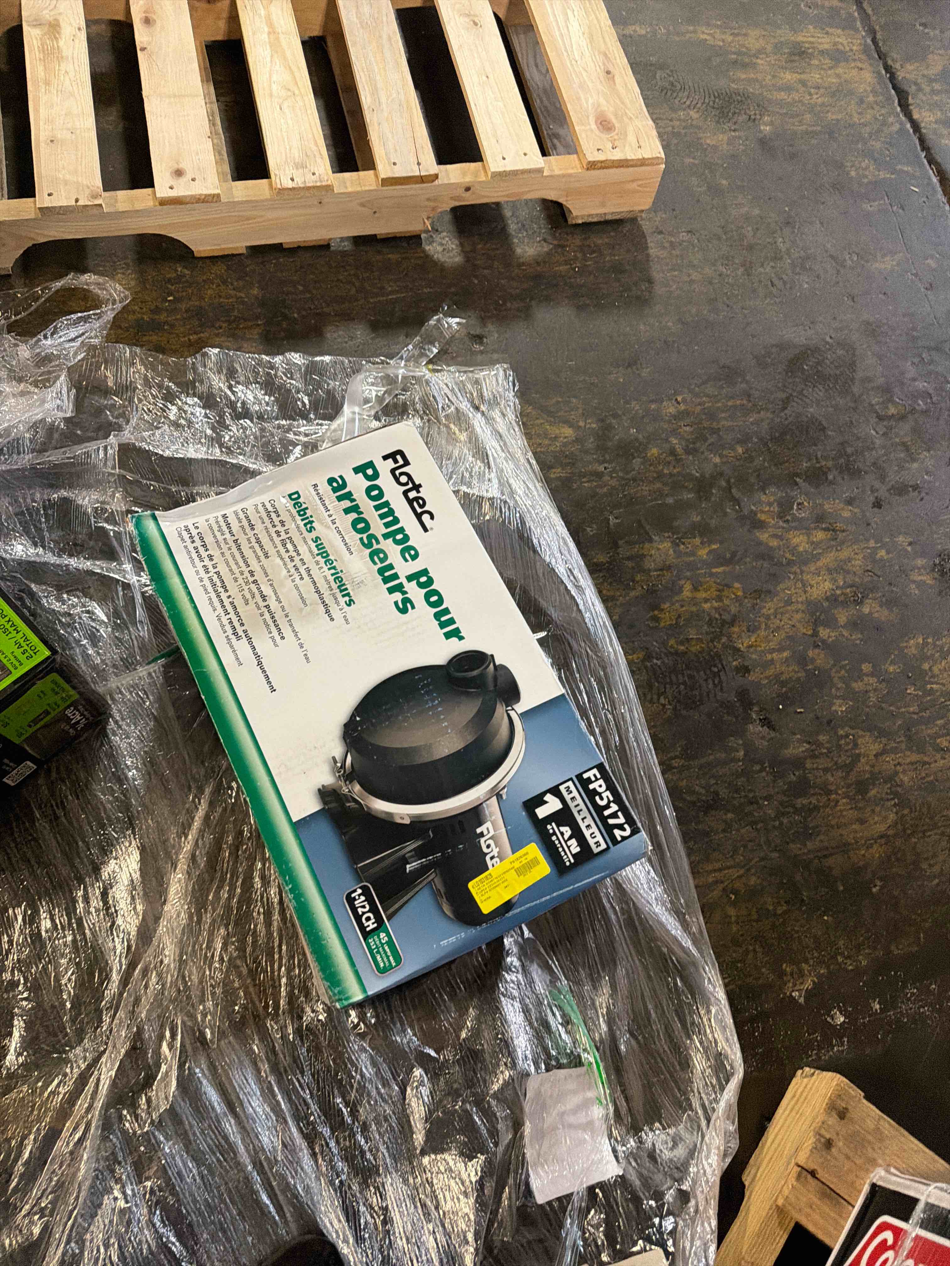 Condition photo showing New/Like New for Flotec FP5172 Pump Sprinkler 1.5Hp, No Size, No Color
