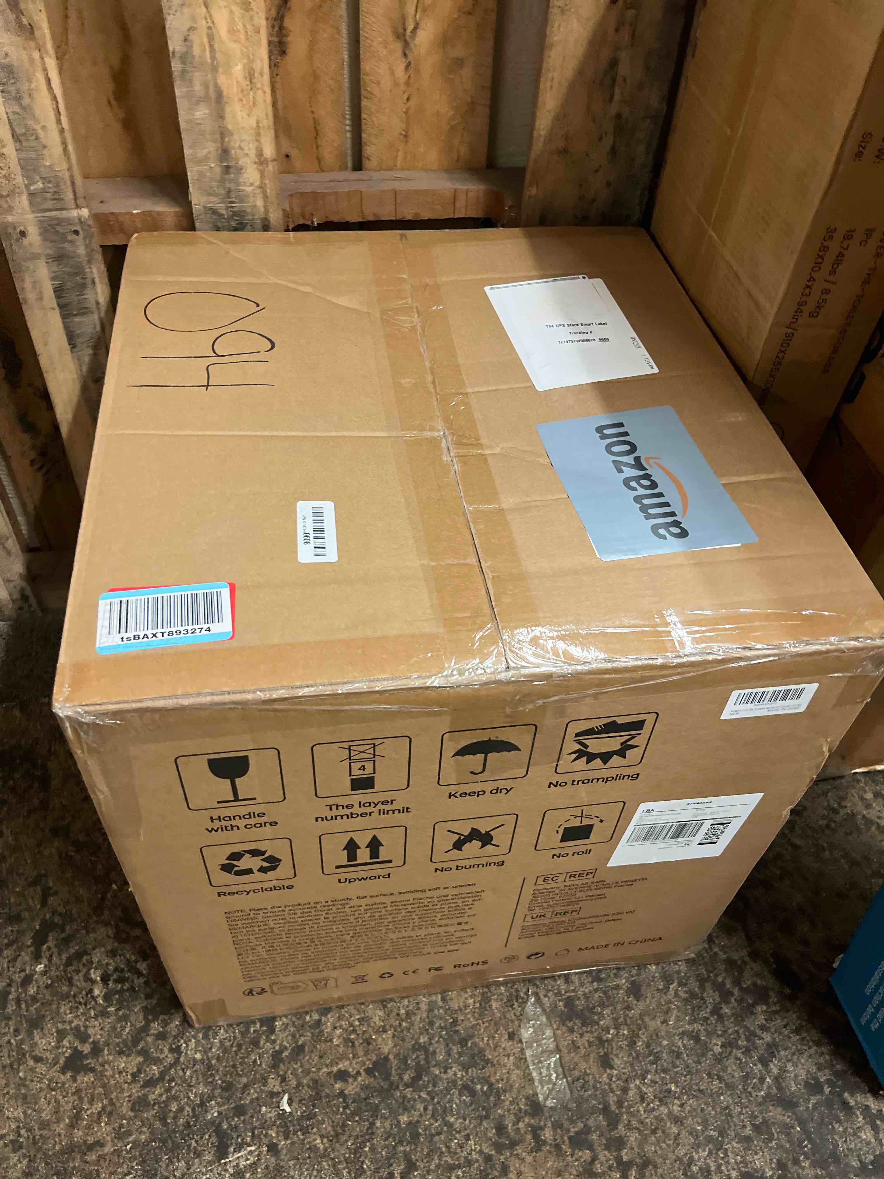 Condition photo showing New/Like New for open-top automatic litter box, odor control, ready to use, self cleaning litter box, large capacity with app control and safety sensor, ellenpent, with trash bags/waterproof mat/litter mat