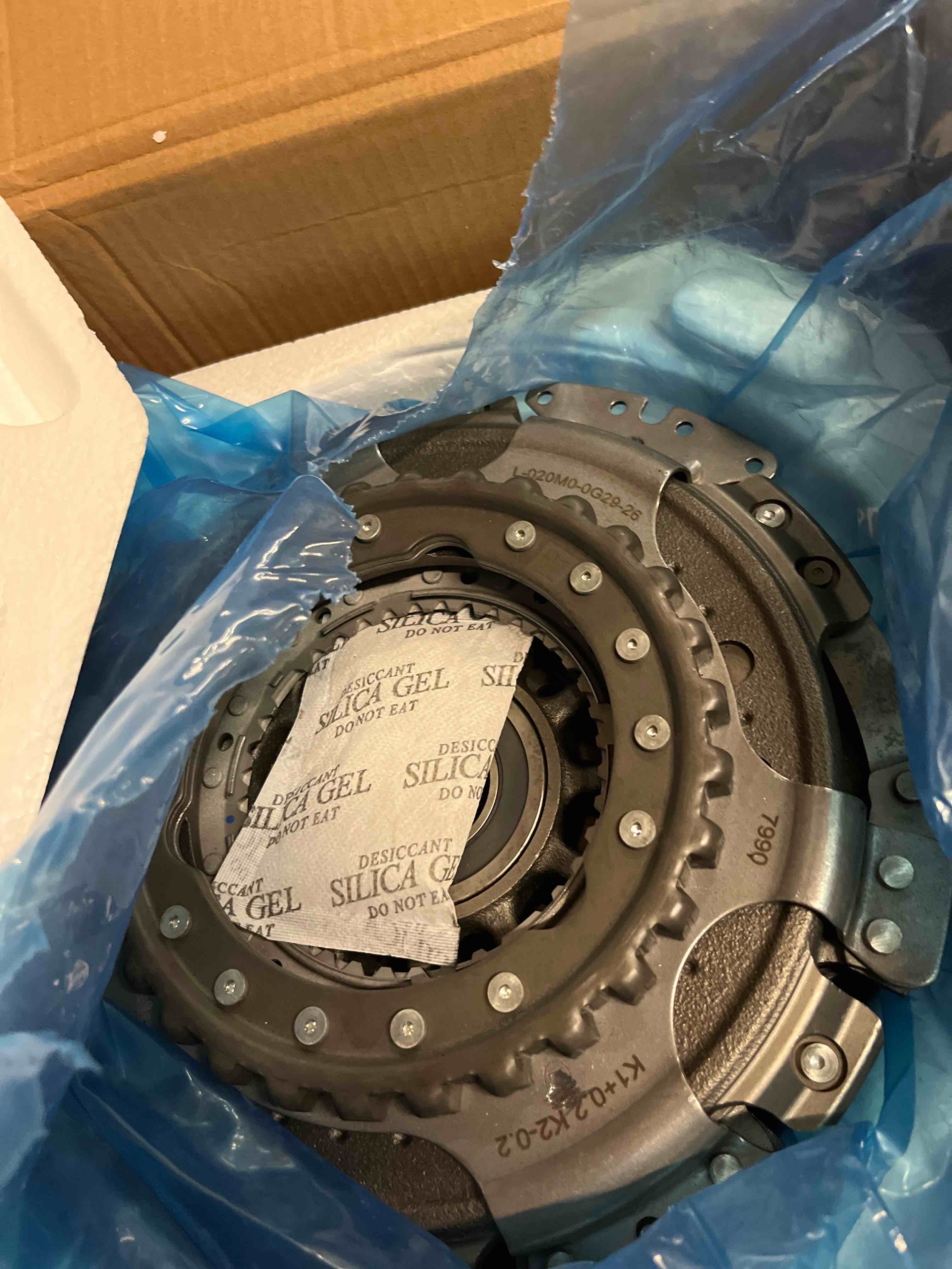 Condition photo showing New/Like New for 0am198140l 0am198142g dual dry clutch dsg 7 speed auto transmission compatible for vw/audi 0am dq200 gen1/gen2 clutch fit