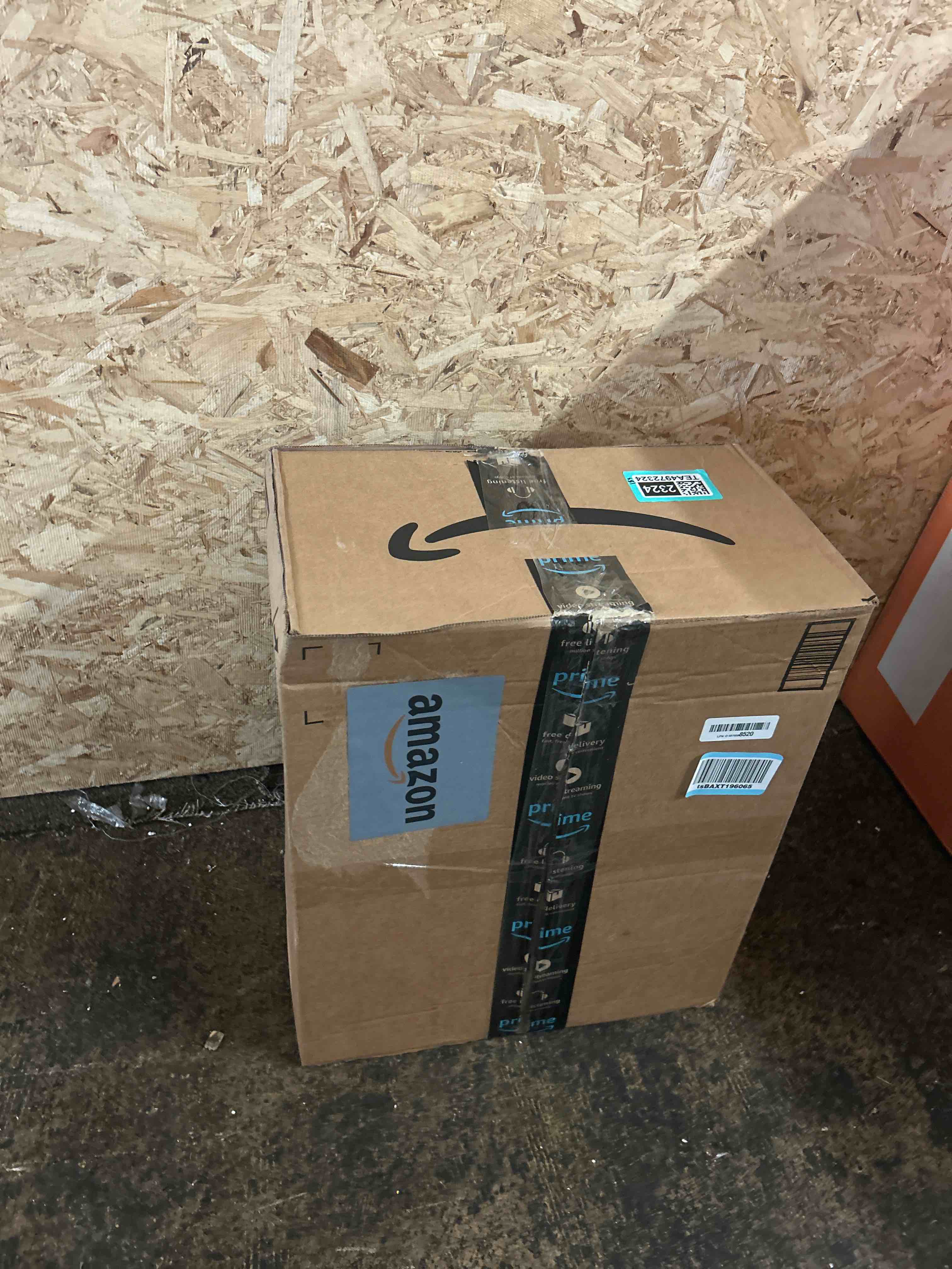 Condition photo showing New/Like New for large cat litter box with high sides,cat boxes for indoor cats,cat litter pan for kitty,litter box with low entry,easy to clean,anti-splashing (green-long side entry)
