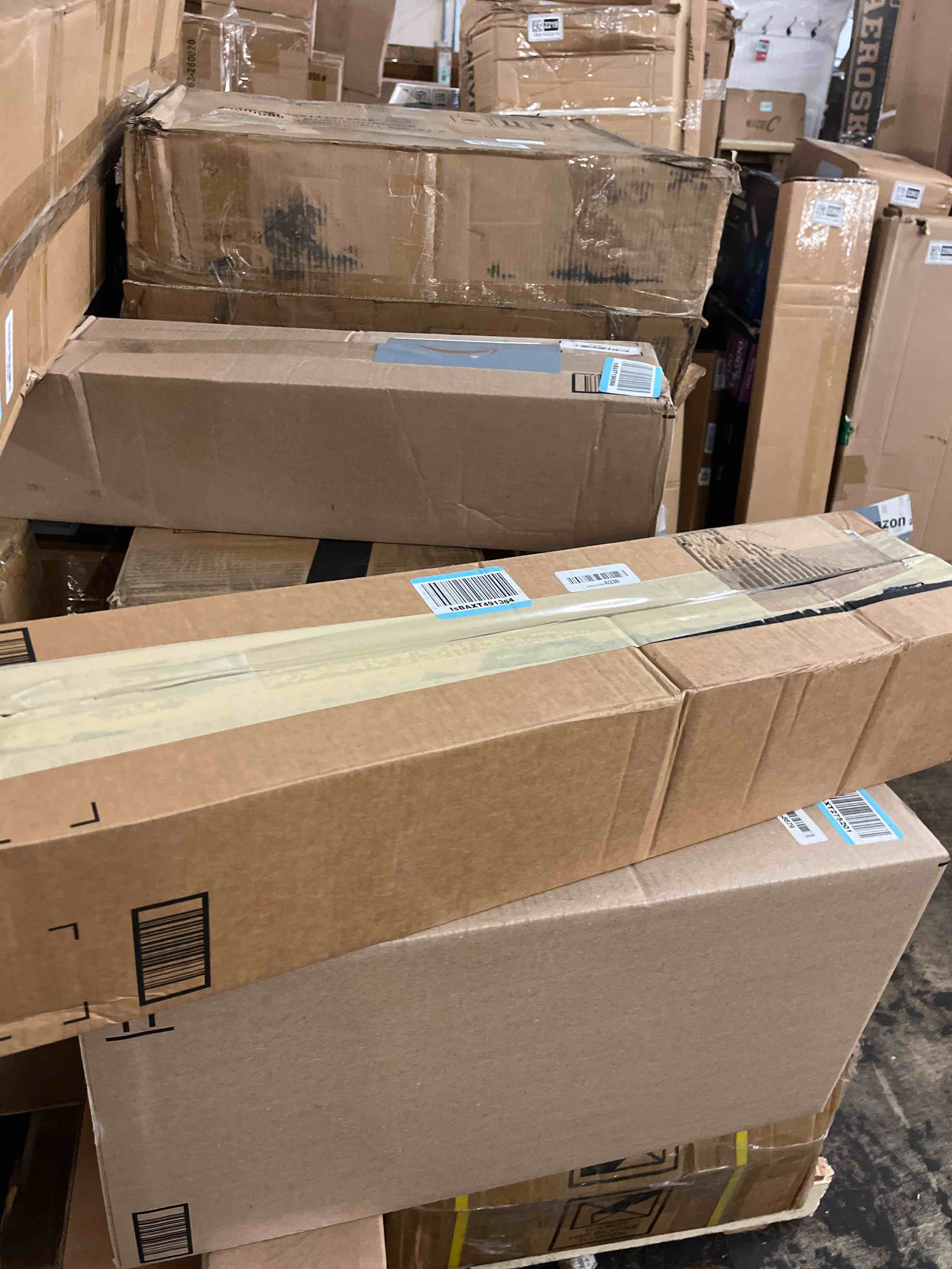 Condition photo showing New/Like New for velimax 1/2-inch reeded glass window film, frosted reeds window film, window privacy film, 3d window decals non adhesive for bathroom living room office, 17.7x157.4 inches