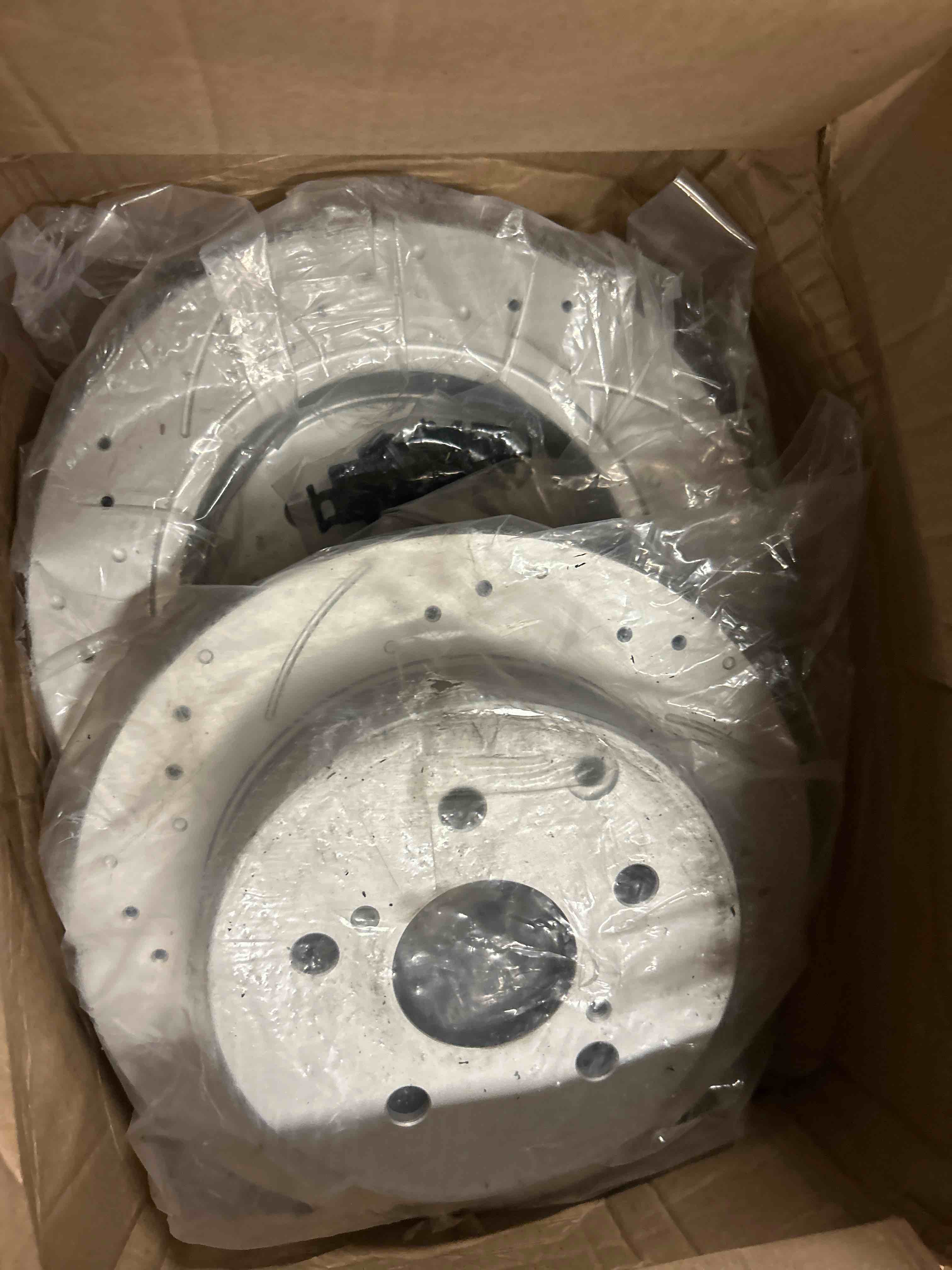 Condition photo showing New/Like New for front geomet brake rotors kit for 1996-2005 honda civic(only for 262mm 10.3in, not 9.4in), 2010-2014 insight, 3295 d1578-8791 drilled and slotted vented automotive discs & ceramic brake pads