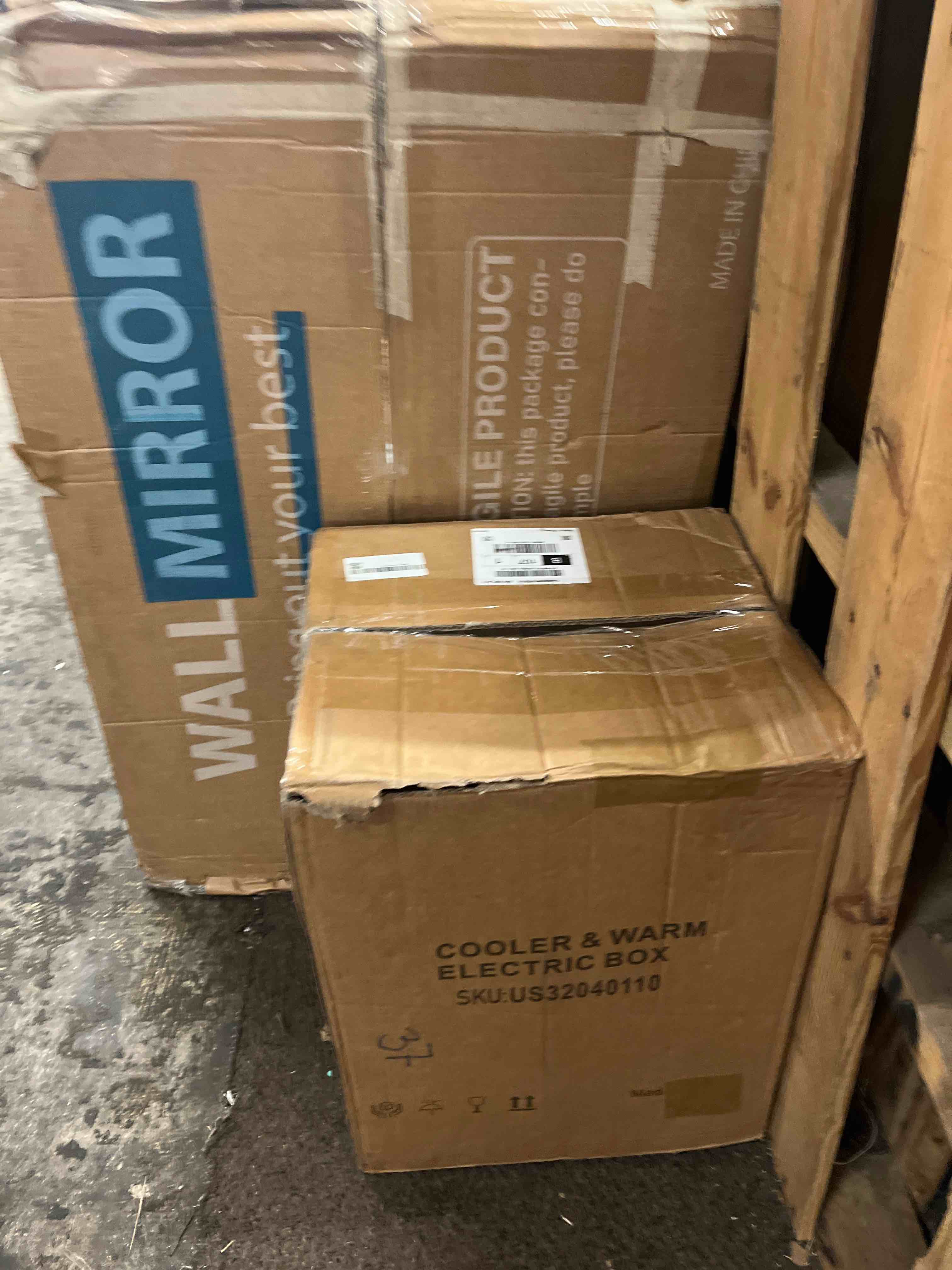 Condition photo showing New/Like New for advwin 20l mini fridge for bedroom, compact refrigerators cooler & warmer with ac/dc power for skin care, beverage, cosmetics, food, drinks, office desk dorm room