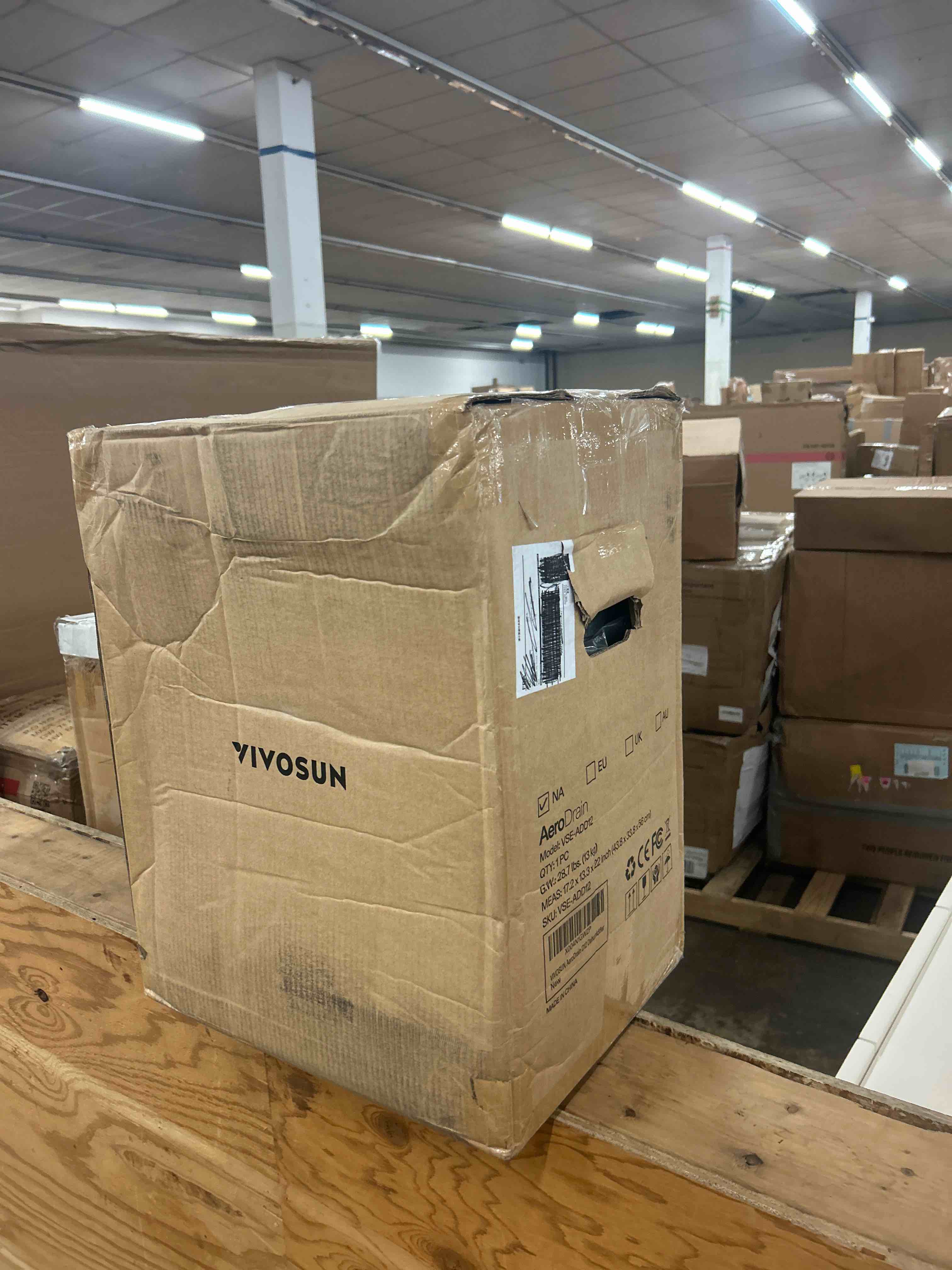 Condition photo showing New/Like New for vivosun aerodrain d12 smart environmental dehumidifier, up to 12l/day, 2l water tank, with temperature & humidity sensor probe, smart remote control, designed for grow tents