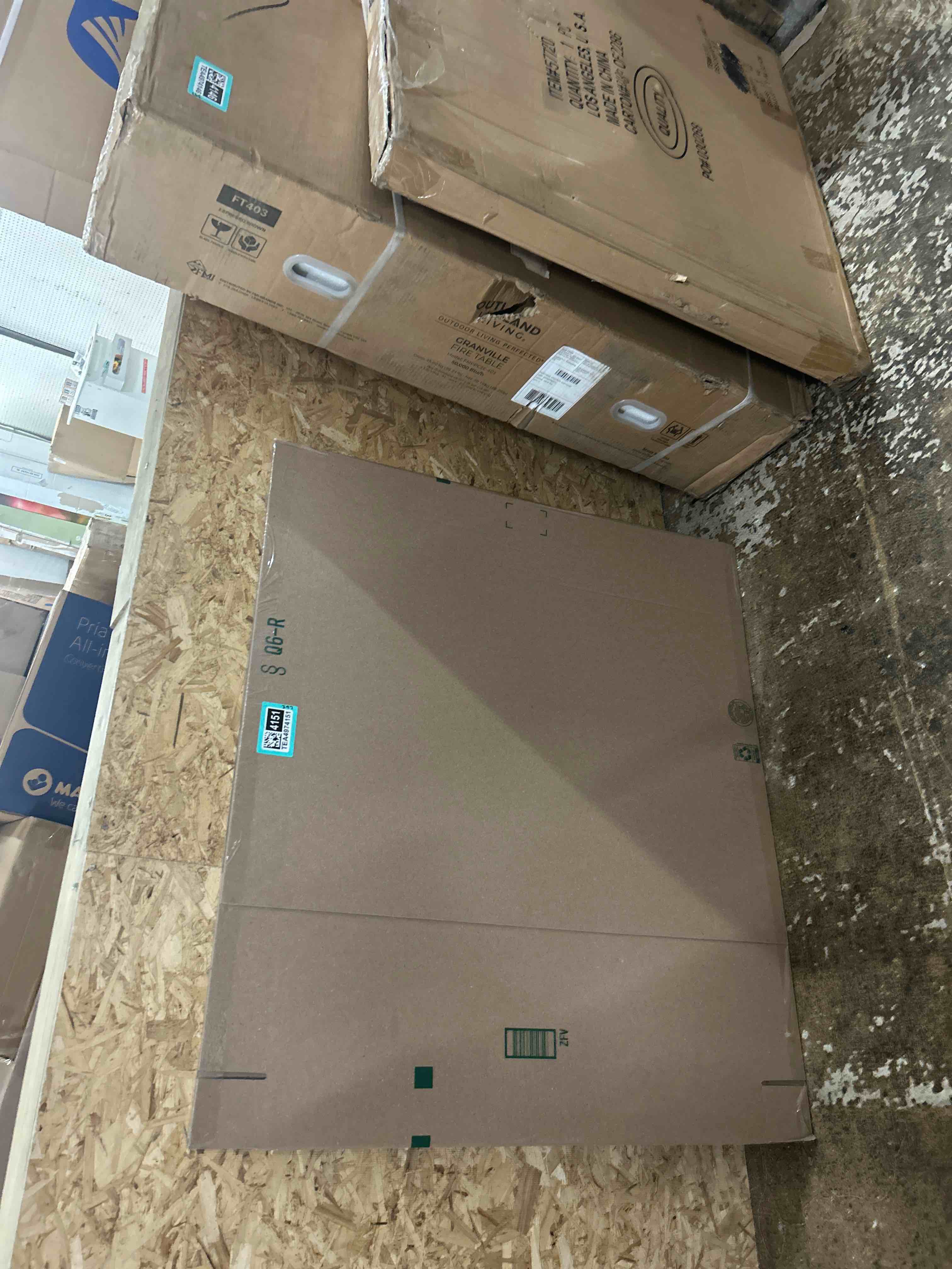 Condition photo showing New/Like New for catchy - high chair food catcher - compatible with stokke tripp trapp | high chair food catcher - high chair sold separately - baby & toddler food & mess catcher - under high chair accessory