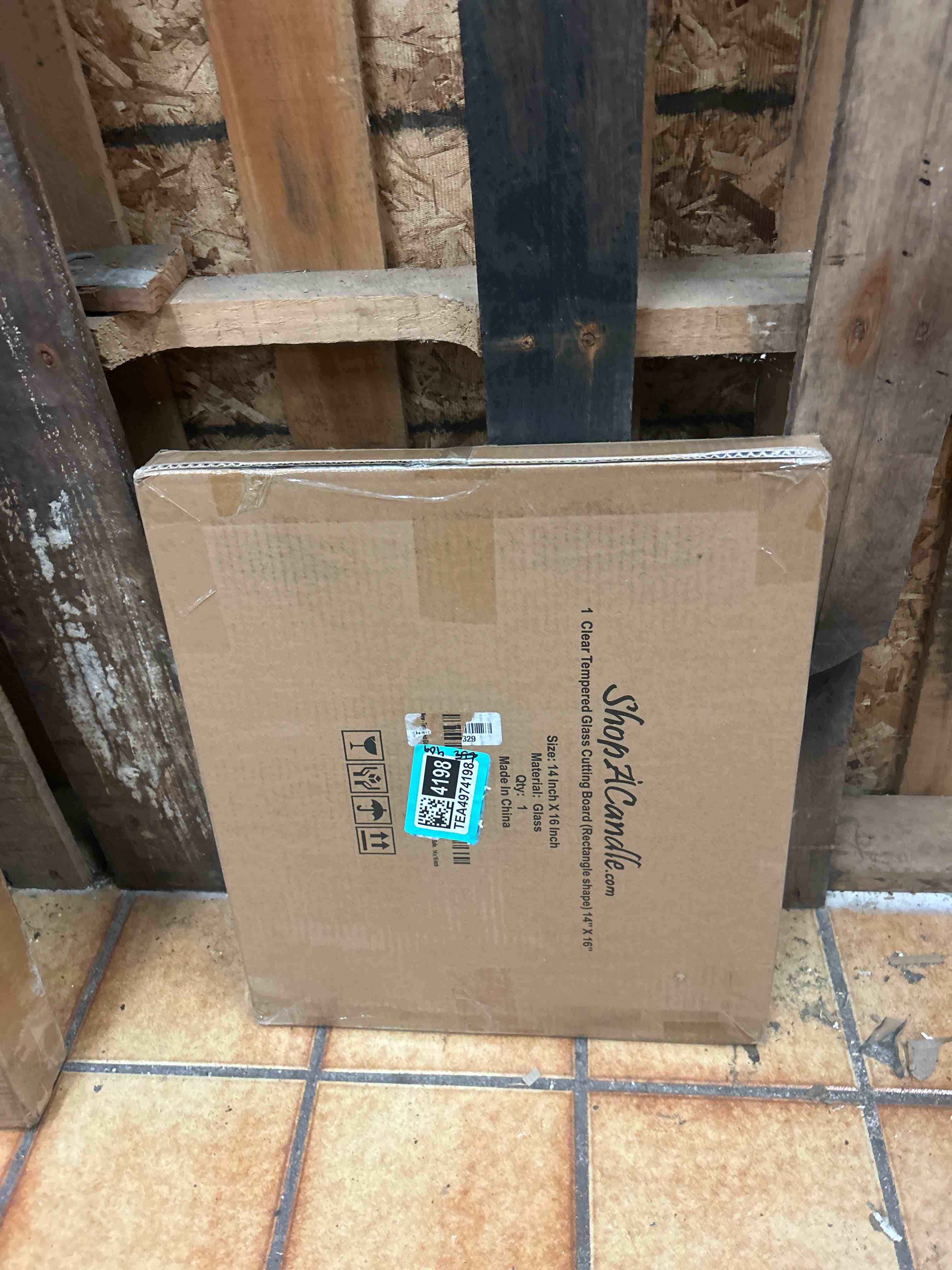 Condition photo showing New/Like New for tempered glass cutting board long lasting clear glass scratch, heat, shatter resistant, dishwasher safe. 14 x 16 inch
