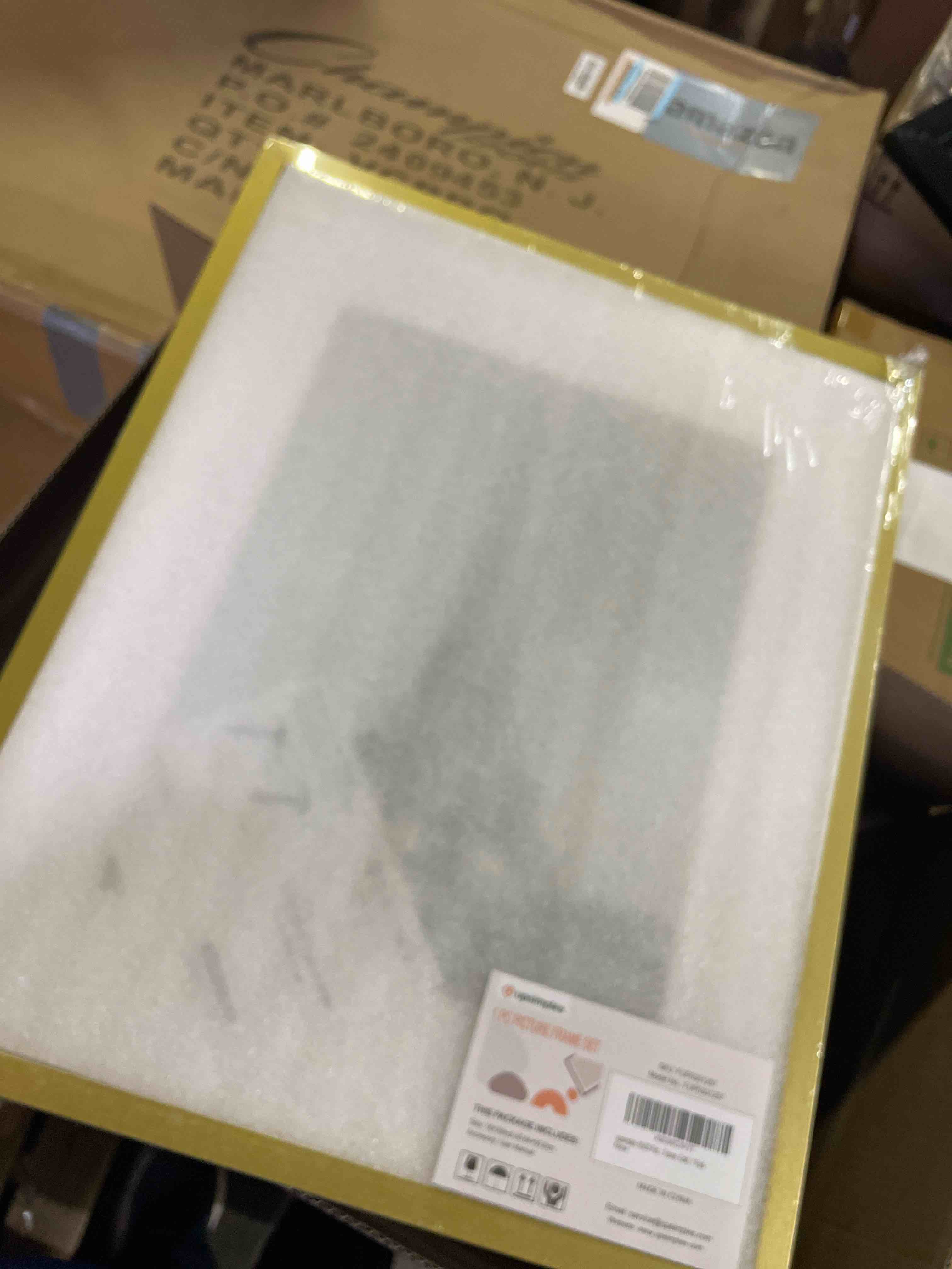 Condition photo showing New/Like New for upsimples 16x20 picture frame, display pictures 11x14 with mat or 16 x 20 without, wall hanging poster frame, gold, 1 pack gold 16x20
