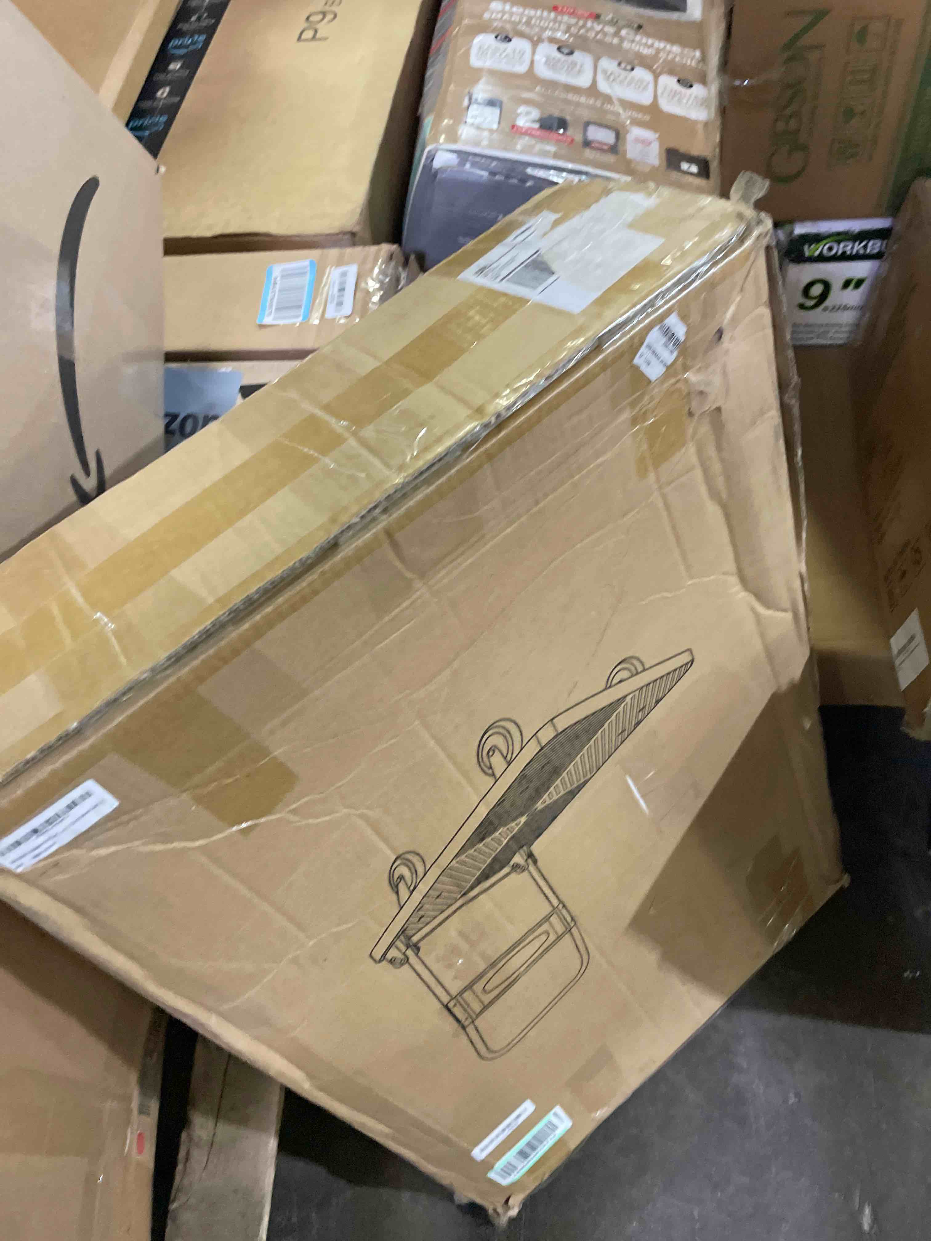 Condition photo showing New/Like New for foldable push cart platform cart,moving platform hand truck,foldable for easy storage and 360 degree swivel silent wheel.(560 lbs)