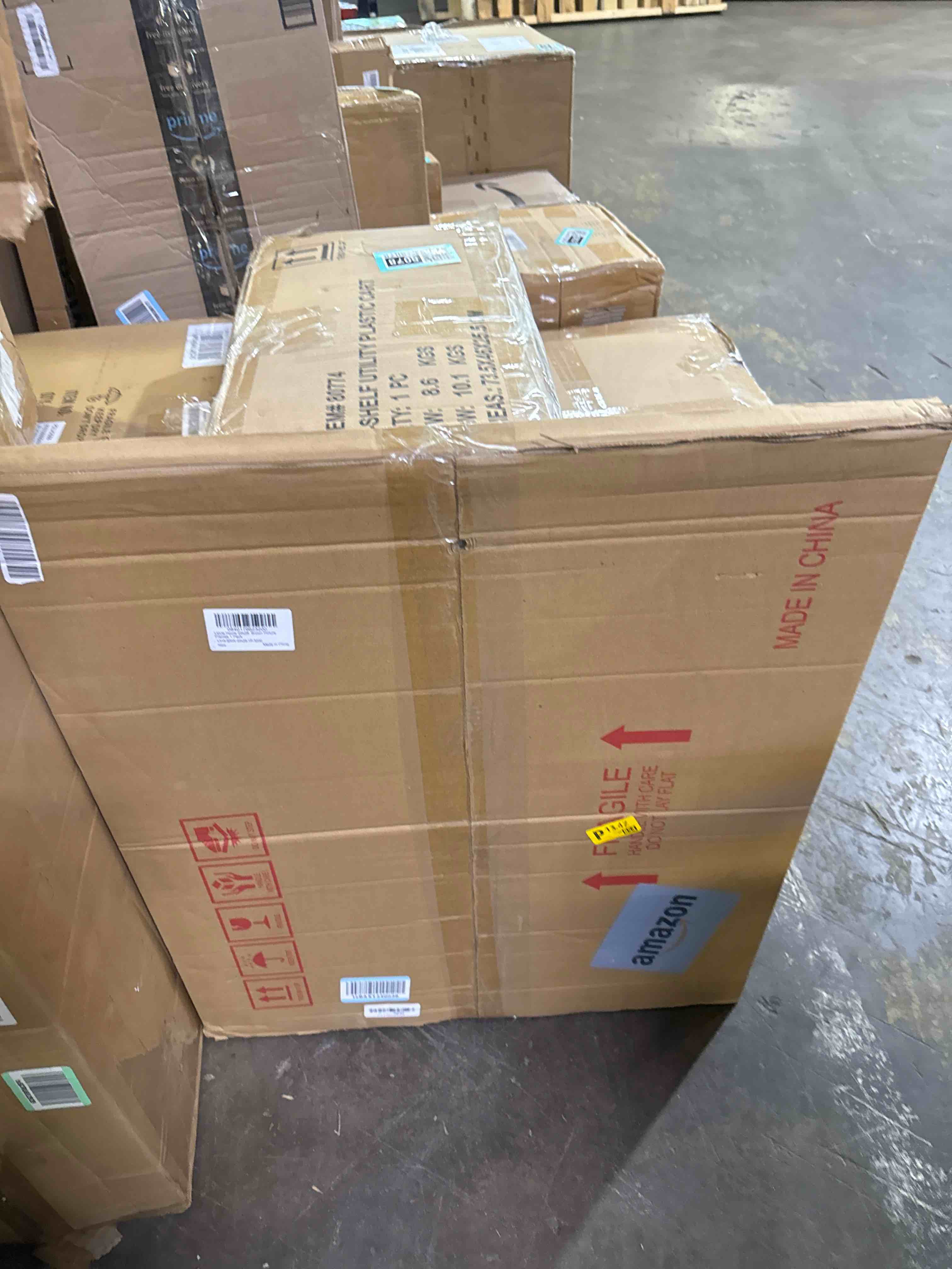 Condition photo showing New/Like New for lavie home 22 x 28 picture frame brown poster frame,display pictures 18x24 with mat or 22x28 without mat, stable and sturdy frame and polished plexiglass, suitable for wall decoration?1 pack? 22x28 brown