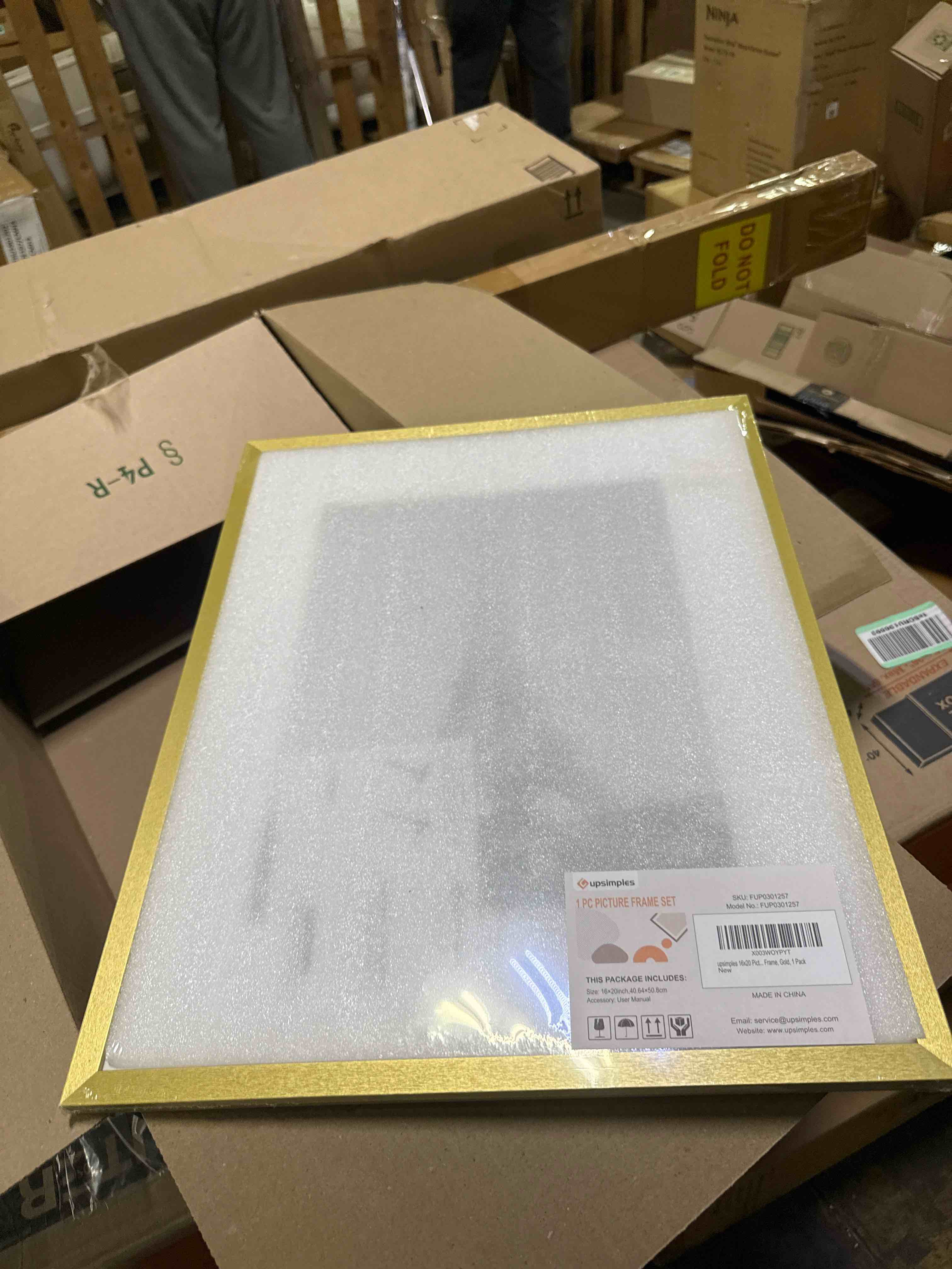 Condition photo showing New/Like New for upsimples 16x20 picture frame, display pictures 11x14 with mat or 16 x 20 without, wall hanging poster frame, gold, 1 pack gold 16x20