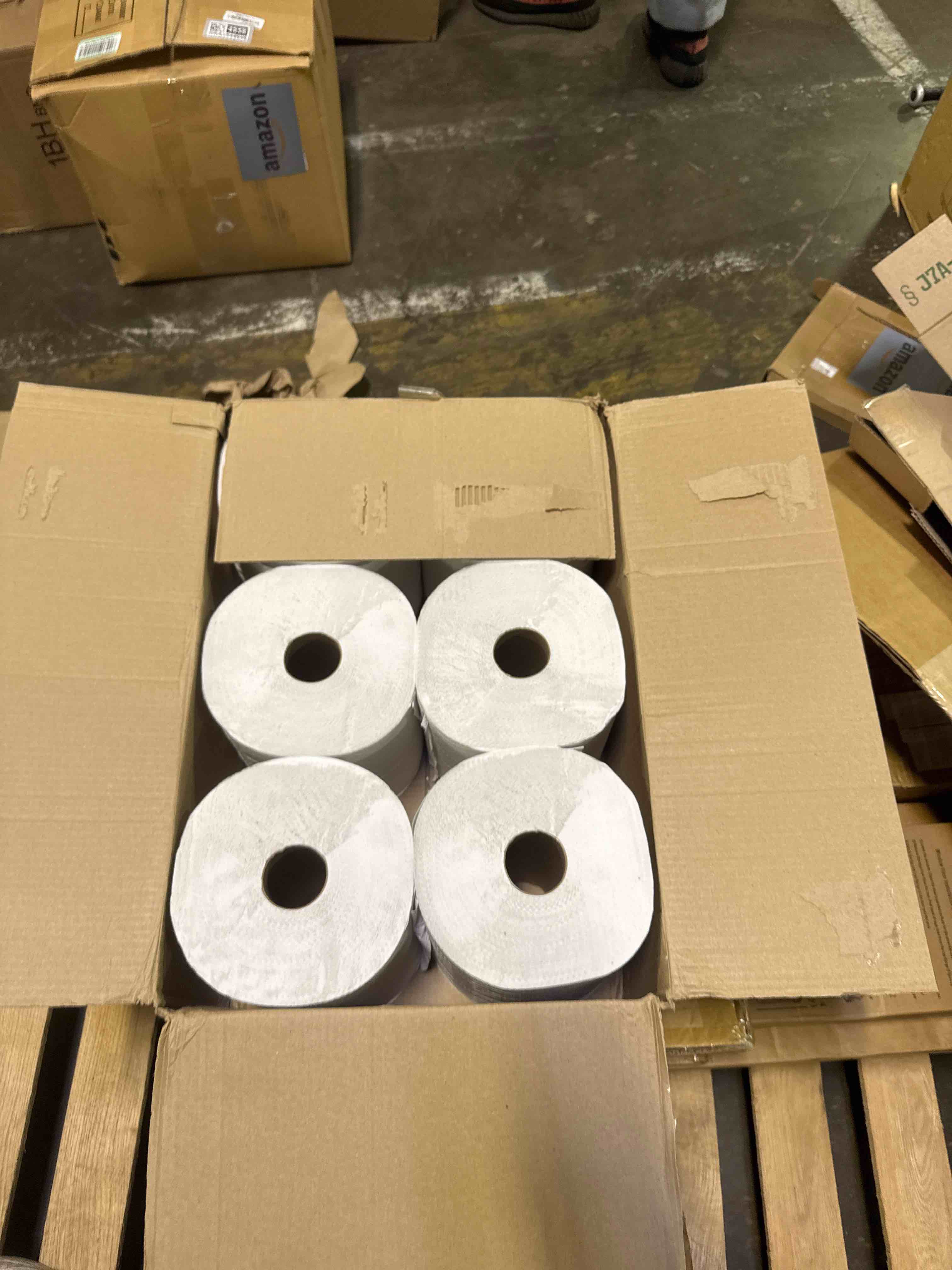 Condition photo showing New/Like New for genuine joe hardwound roll paper towels (22700)