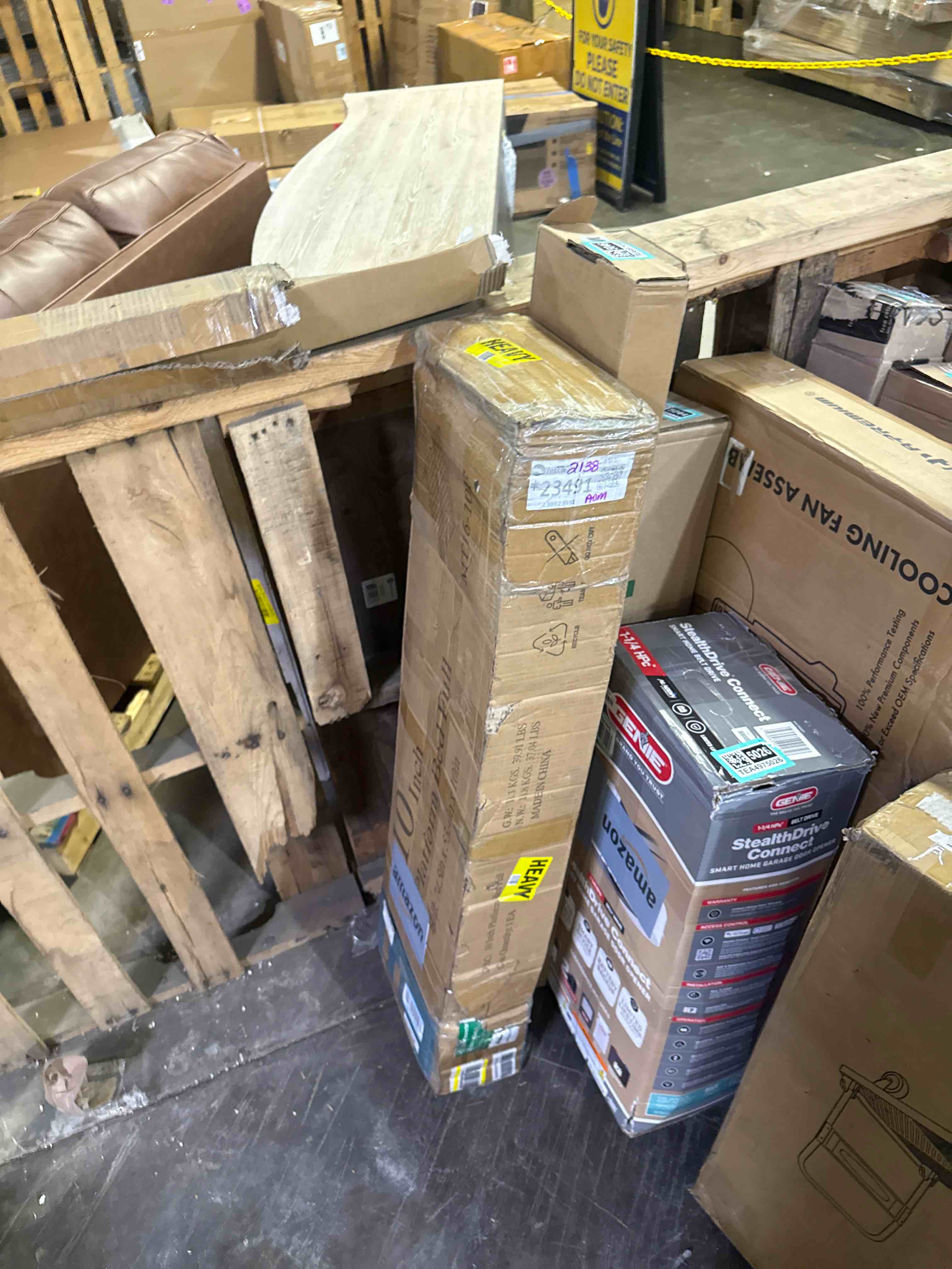 Condition photo showing Good Condition for garvee 10 inch full metal platform bed frame