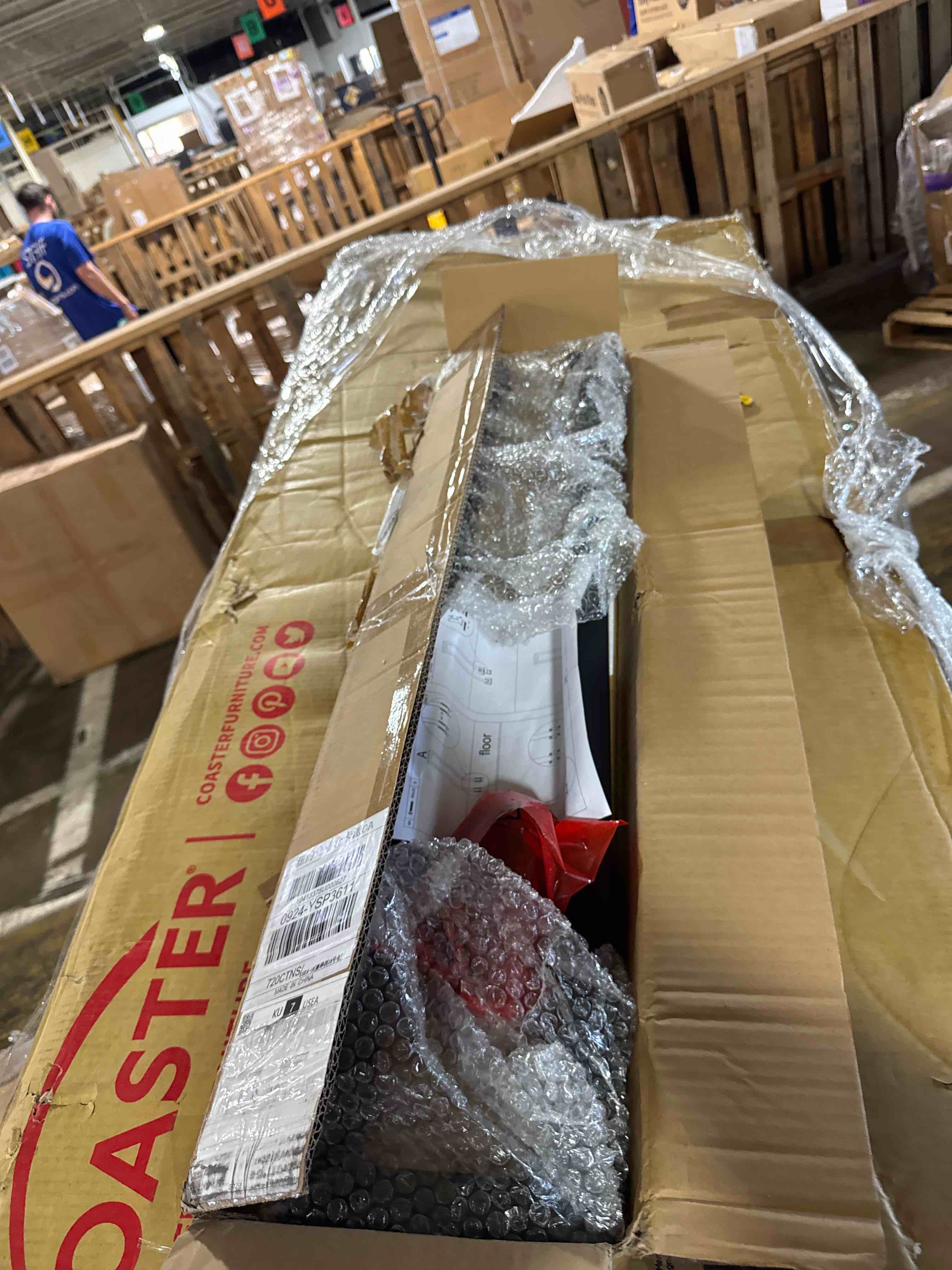 Condition photo showing New/Like New for bacocoo u-shaped stair handrail, 39.4in height metal railing with 330lbs load capacity, wrought iron decorative handrail for indoor,outdoor stairs, easy install for concrete, wood, brick walls( similar 