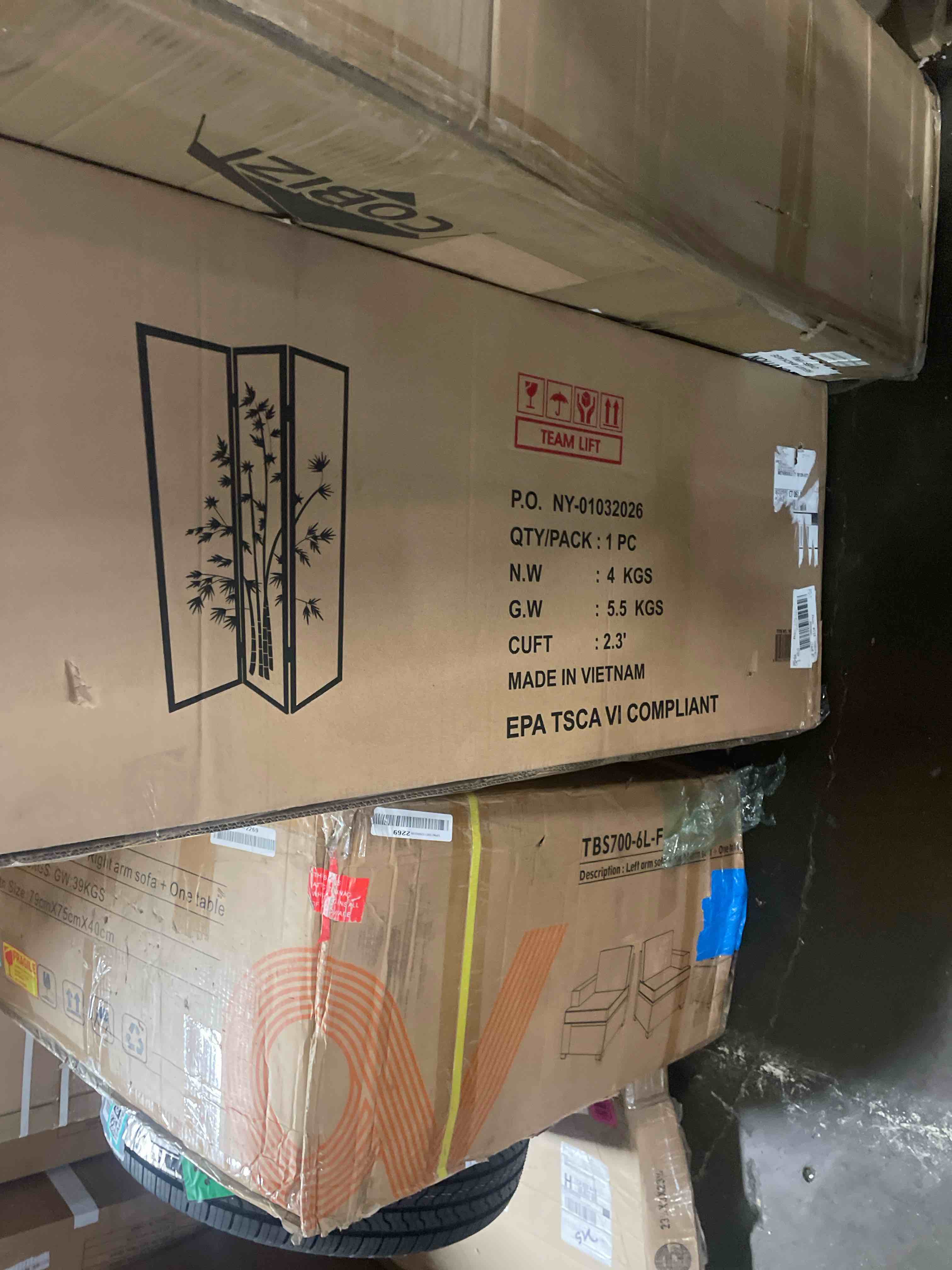Condition photo showing New/Like New for roundhill furniture 3-panel oriental shoji room divider screen, black black 3 panel divider
