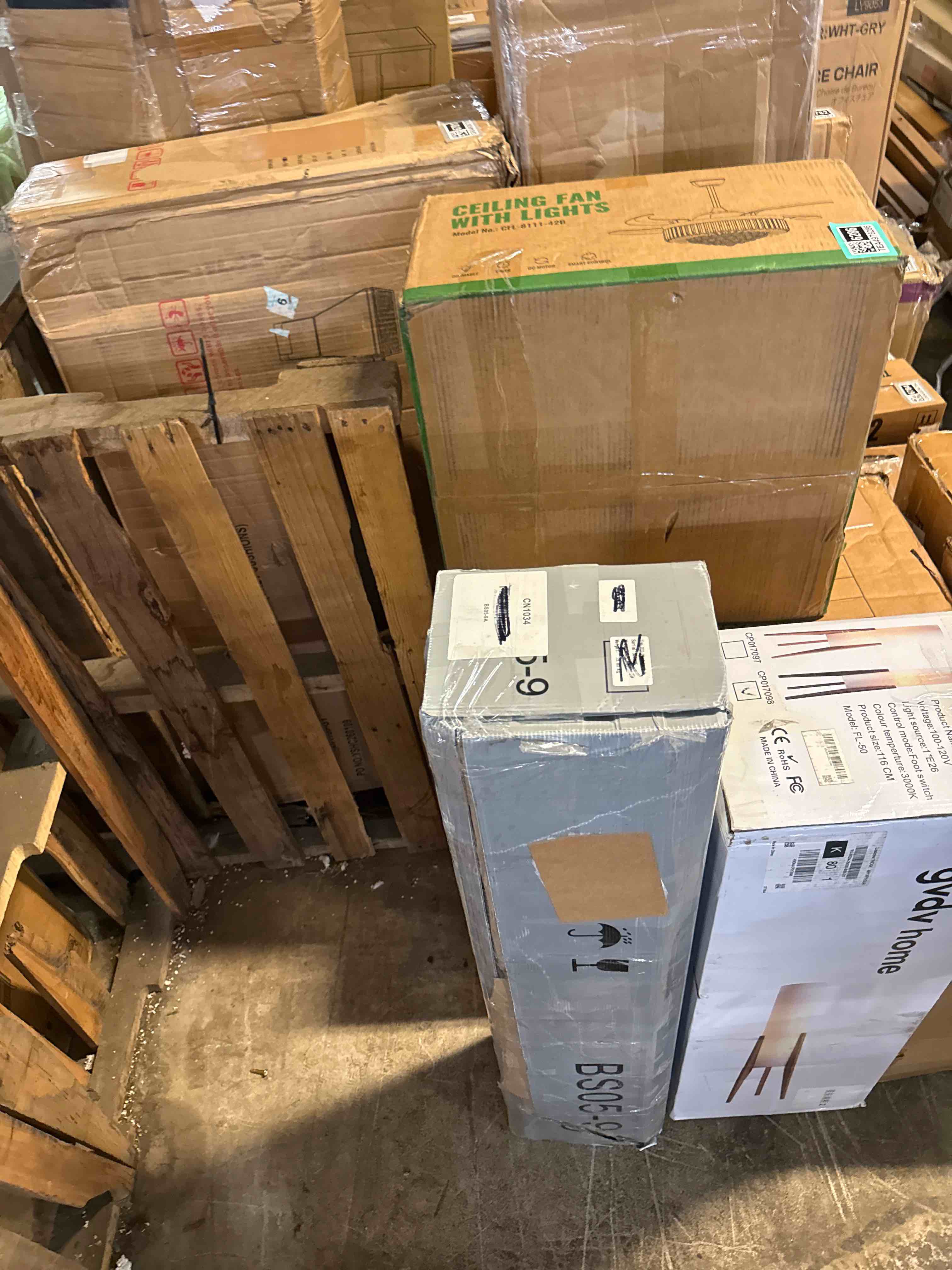 Condition photo showing Good Condition for 9 in. high king size box spring with heavy duty metal structure, tool-free easy assembly, mattress foundation